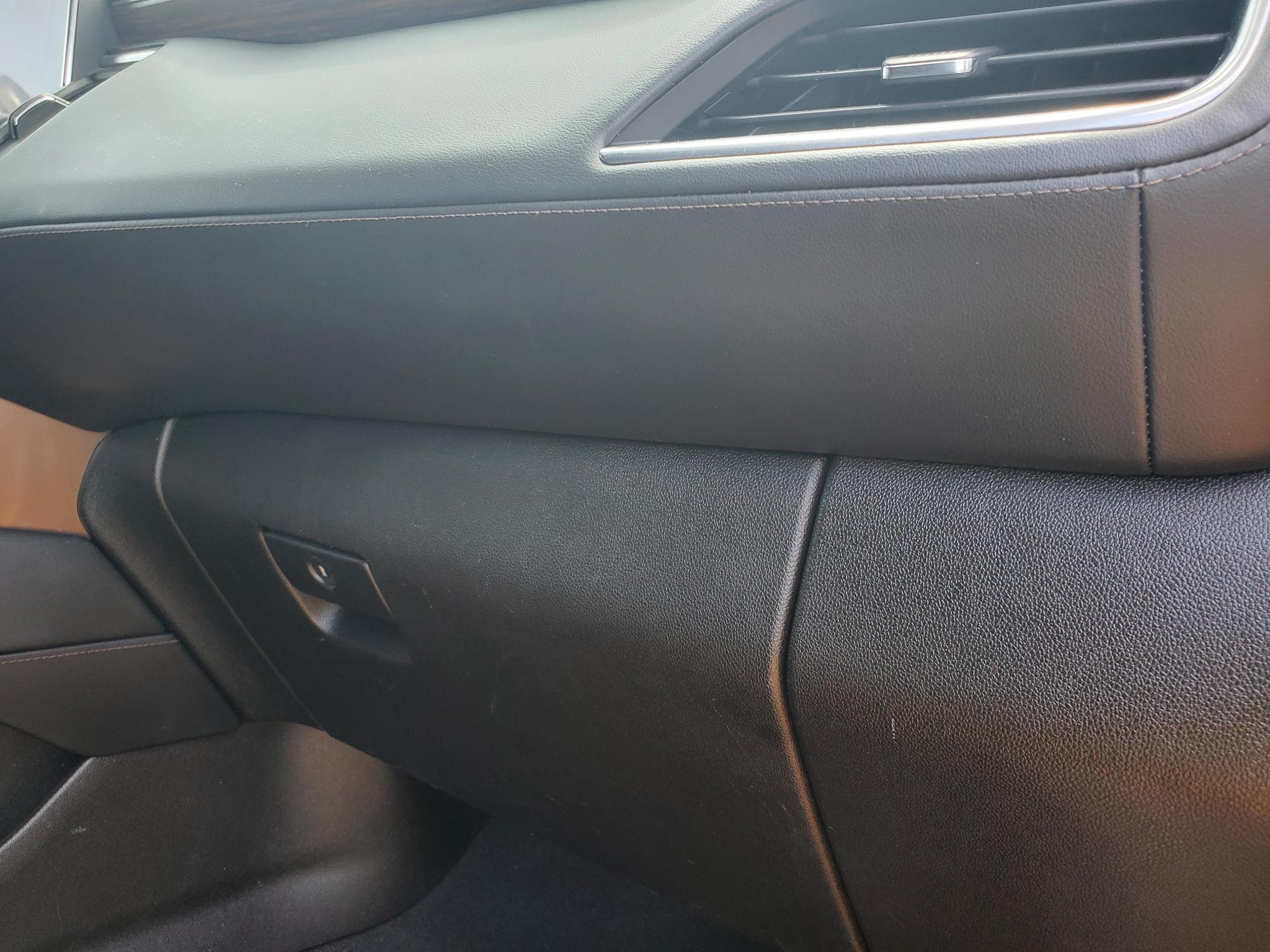 Chevrolet Suburban  2021