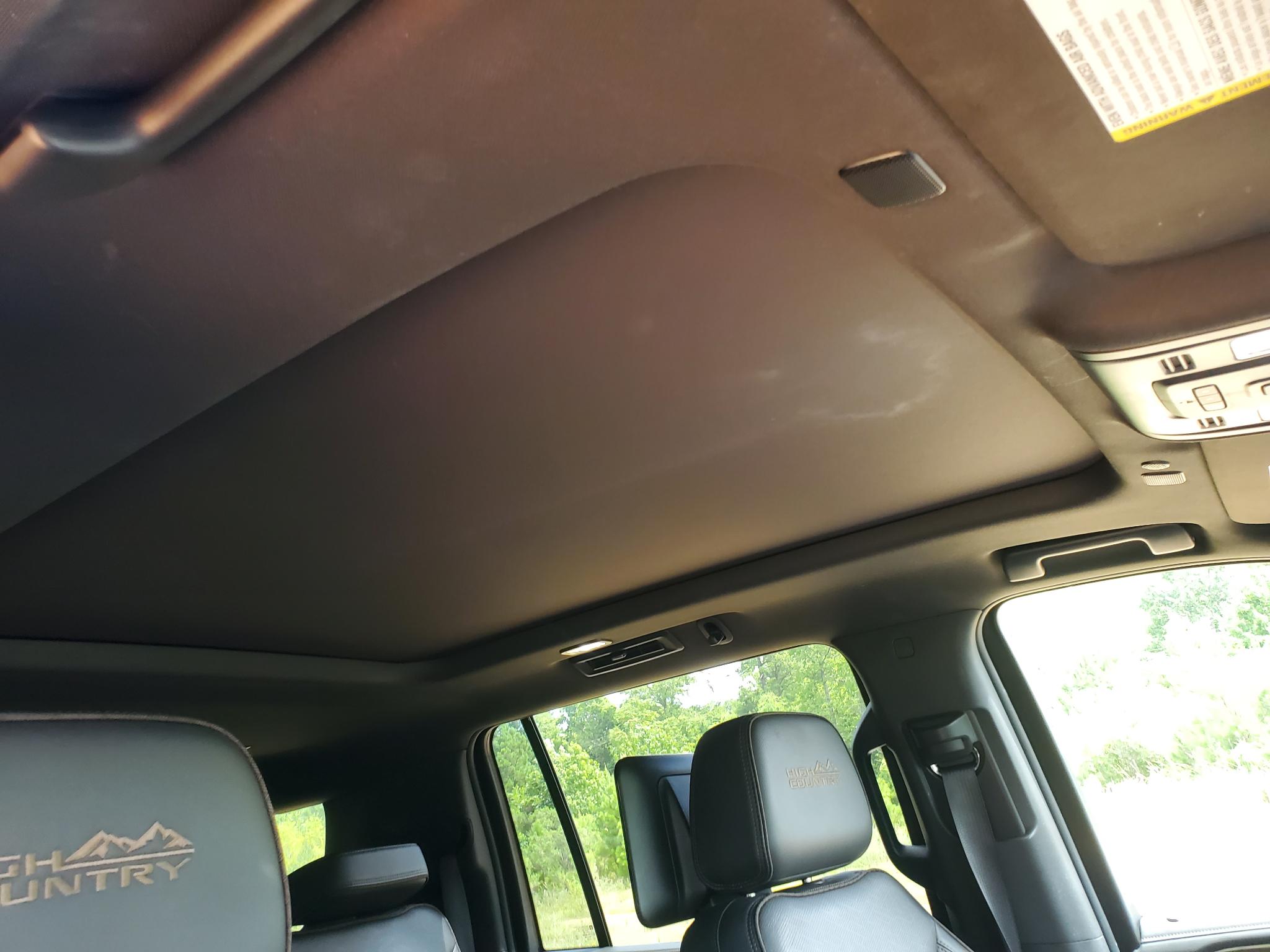 Chevrolet Suburban  2021