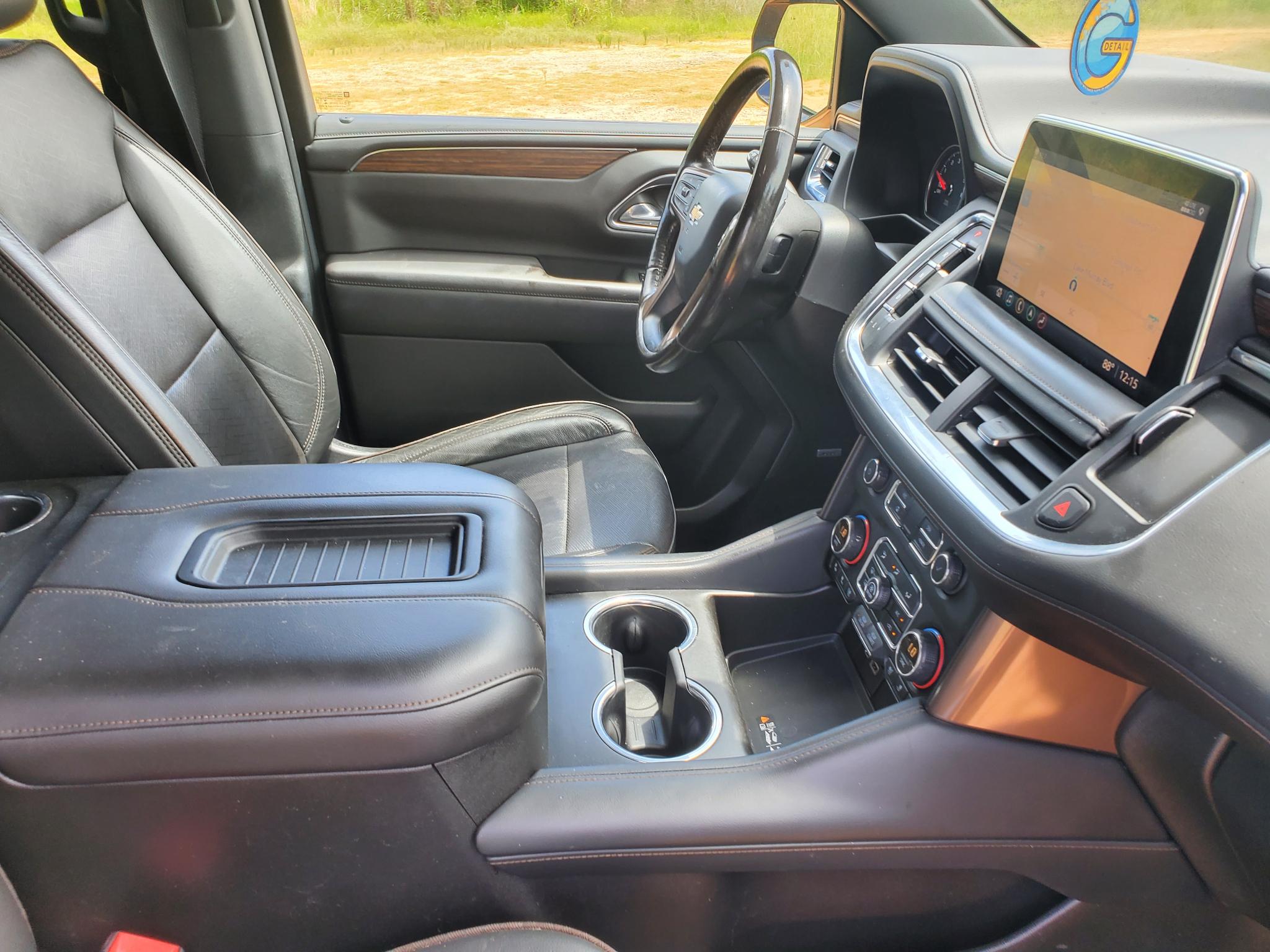 Chevrolet Suburban  2021