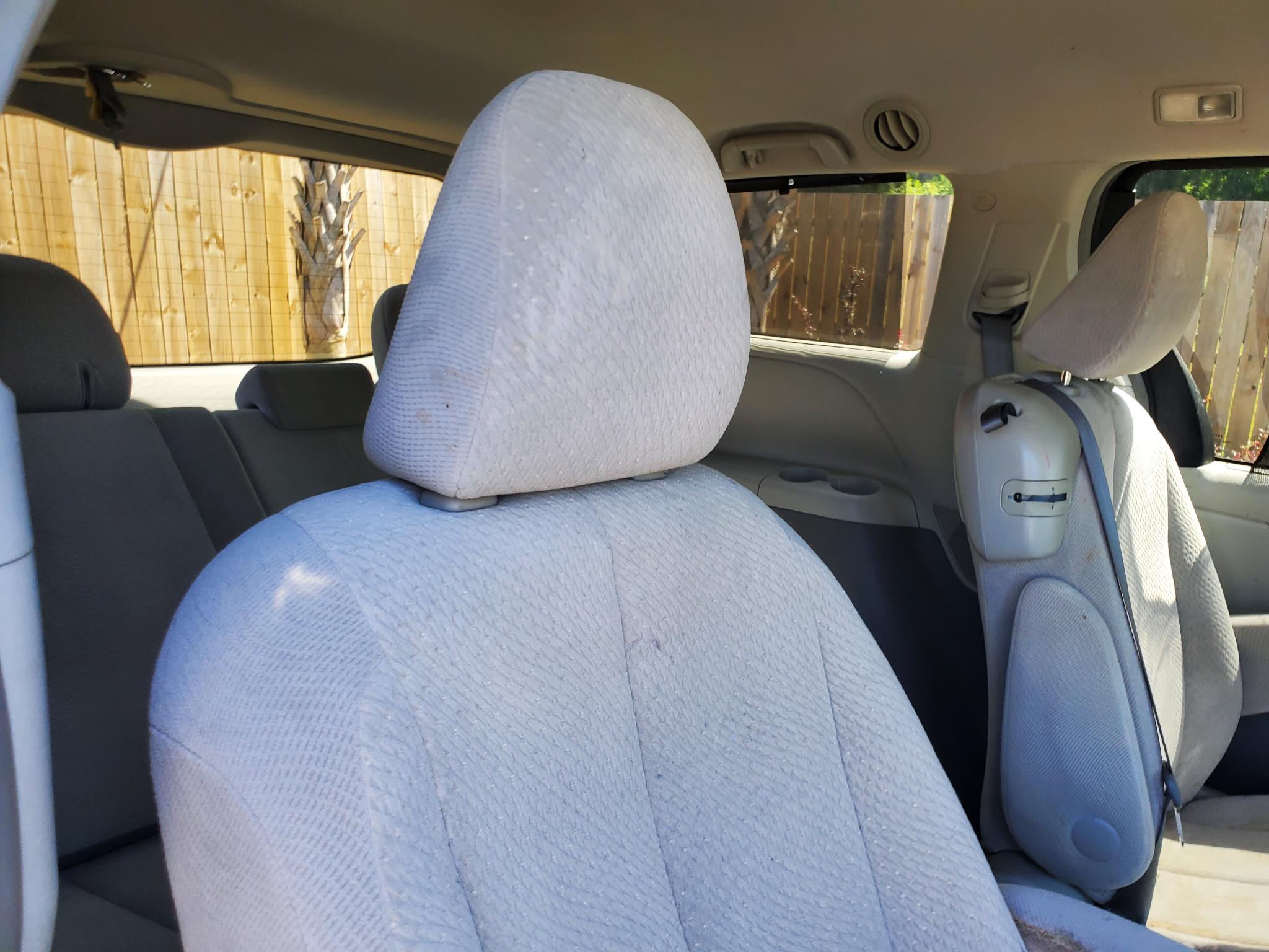 Toyota Sienna 5dr 7-Pass Van V6 LE AAS FWD (Natl) 2013