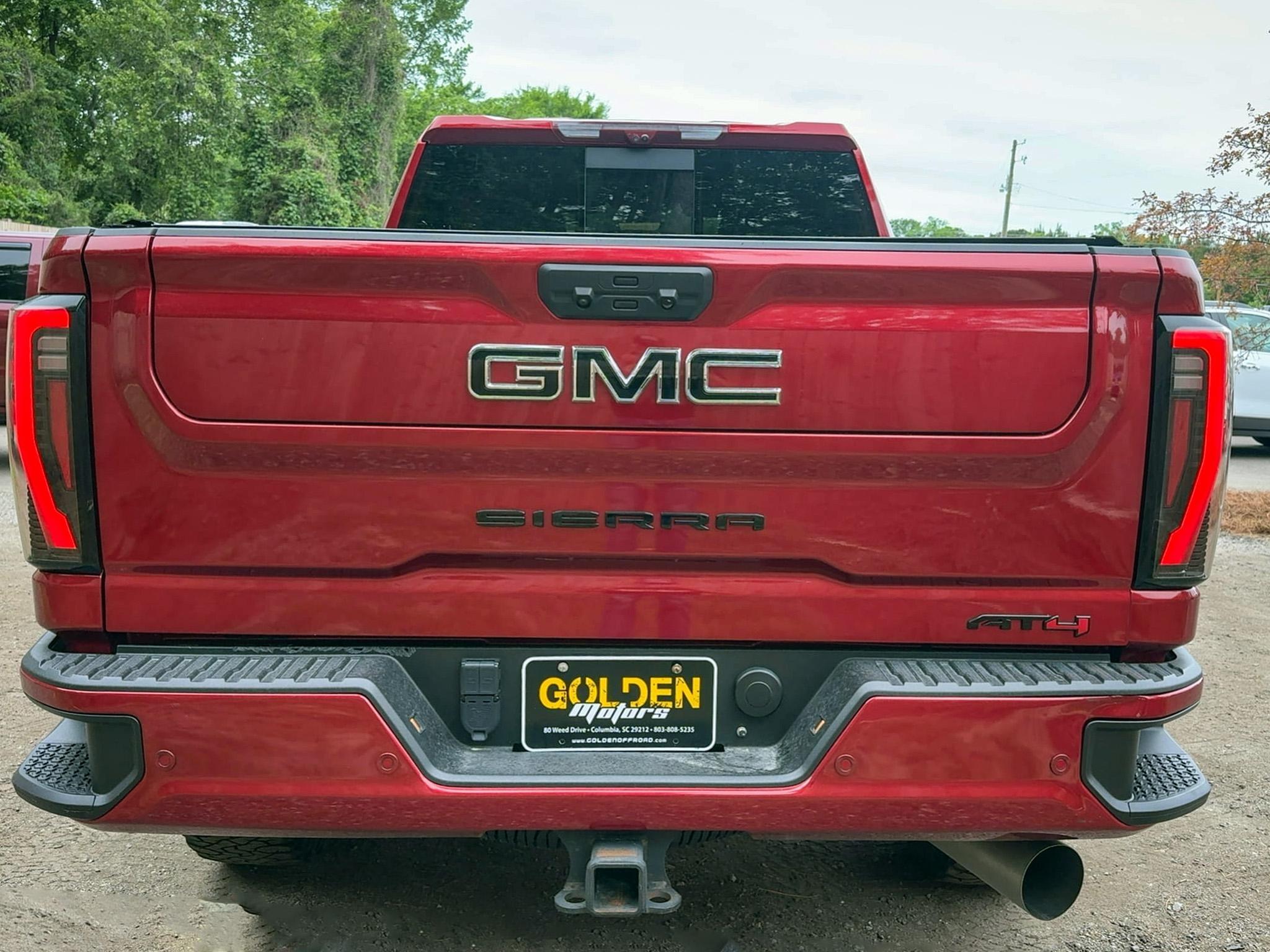 GMC Sierra 2500HD 4WD Crew Cab 159" AT4 2024