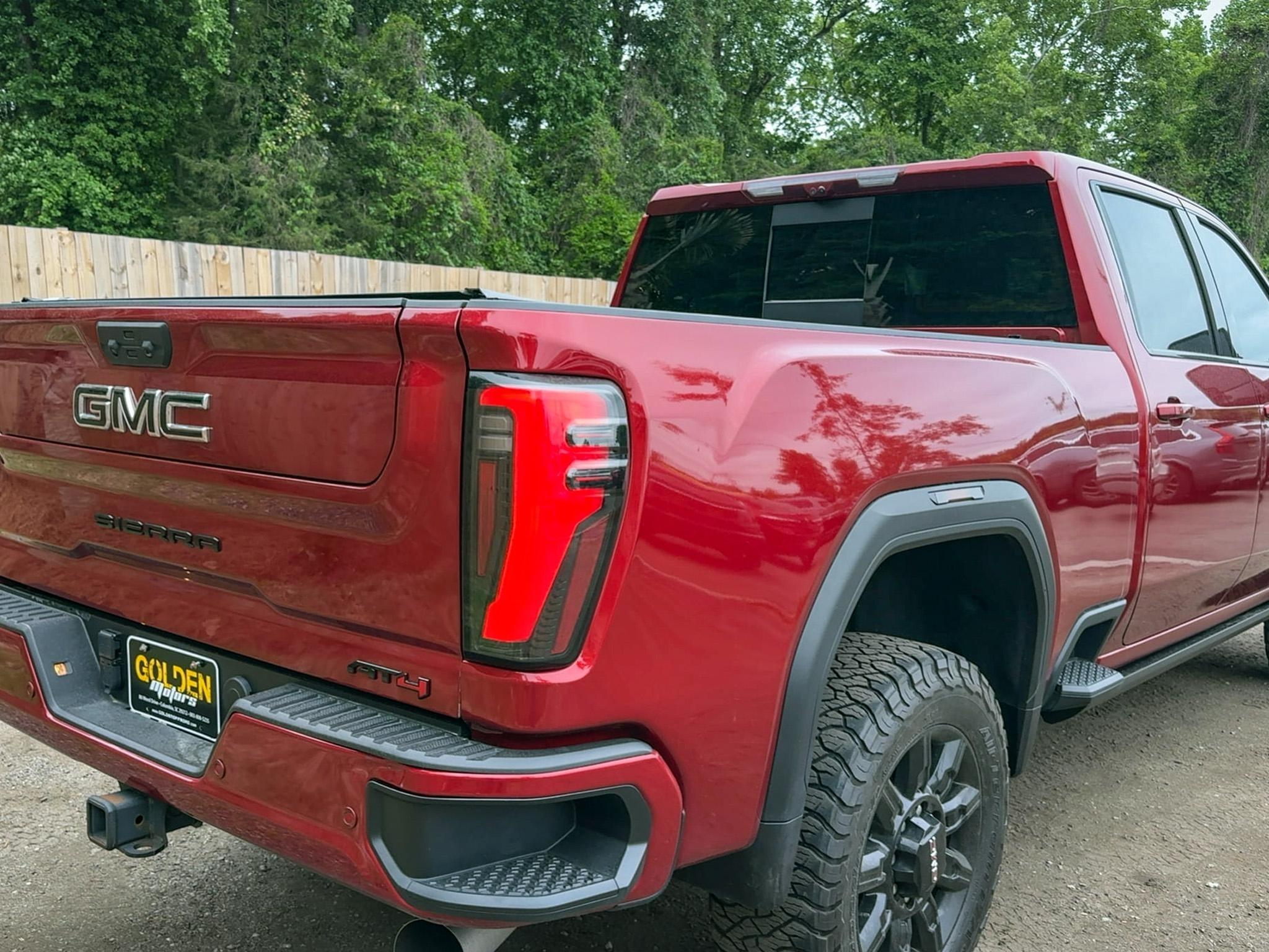 GMC Sierra 2500HD 4WD Crew Cab 159" AT4 2024