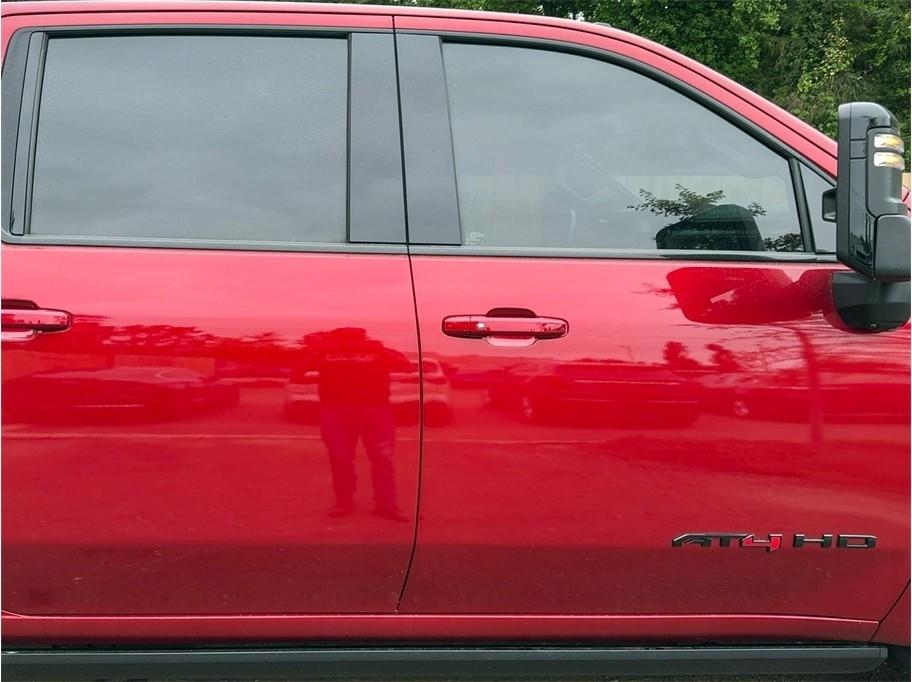 GMC Sierra 2500HD 4WD Crew Cab 159" AT4 2024