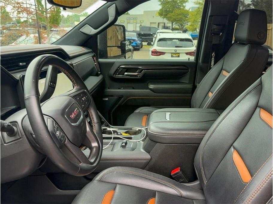 GMC Sierra 2500HD 4WD Crew Cab 159" AT4 2024