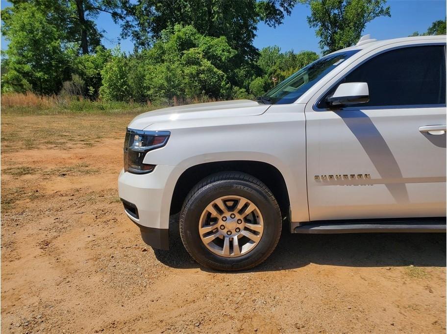 Chevrolet Suburban 2WD 4dr 1500 LT 2017