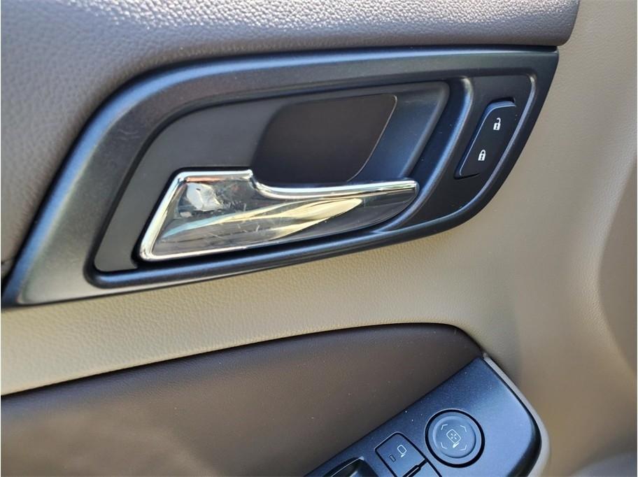 Chevrolet Suburban 2WD 4dr 1500 LT 2017