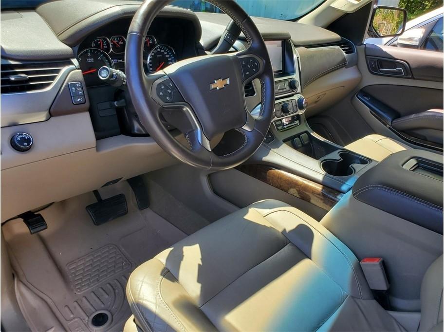 Chevrolet Suburban 2WD 4dr 1500 LT 2017