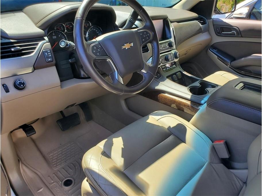 Chevrolet Suburban 2WD 4dr 1500 LT 2017