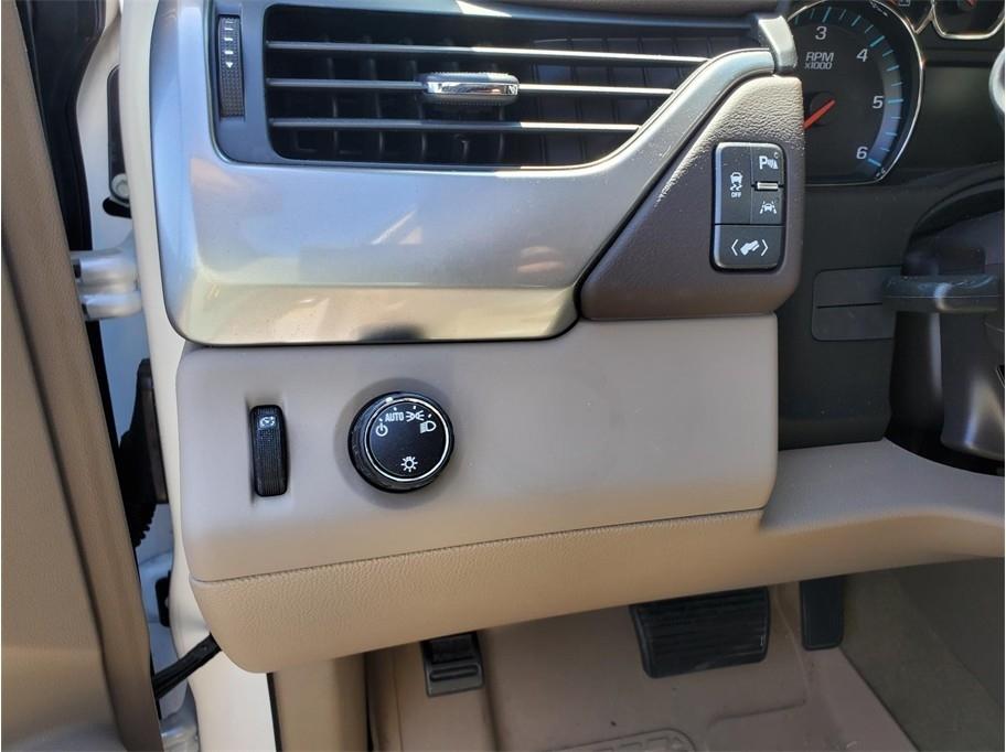 Chevrolet Suburban 2WD 4dr 1500 LT 2017