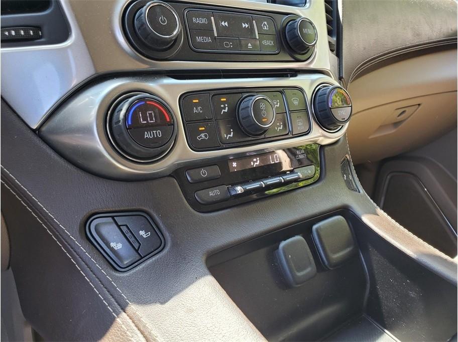 Chevrolet Suburban 2WD 4dr 1500 LT 2017