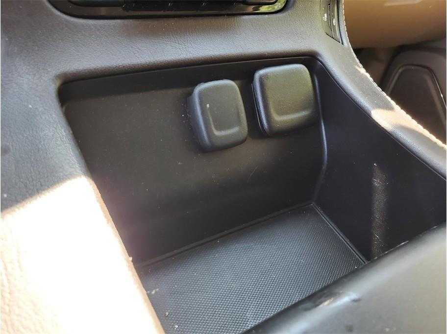 Chevrolet Suburban 2WD 4dr 1500 LT 2017