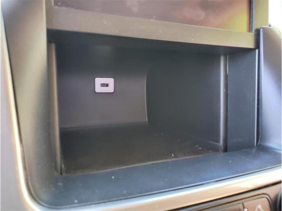 Chevrolet Suburban 2WD 4dr 1500 LT 2017