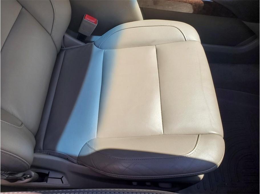 Chevrolet Suburban 2WD 4dr 1500 LT 2017