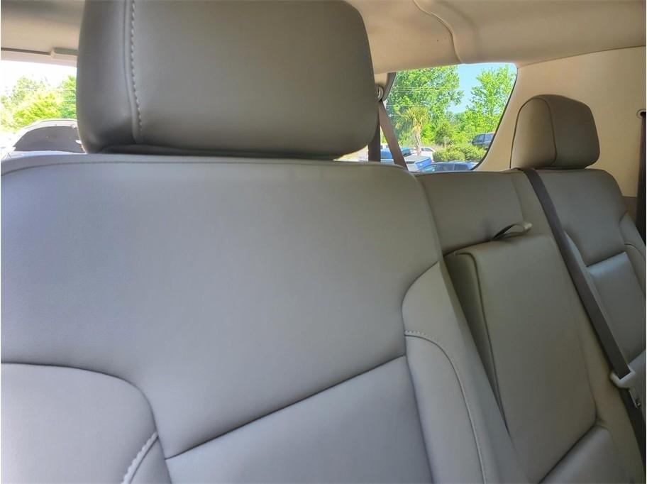 Chevrolet Suburban 2WD 4dr 1500 LT 2017