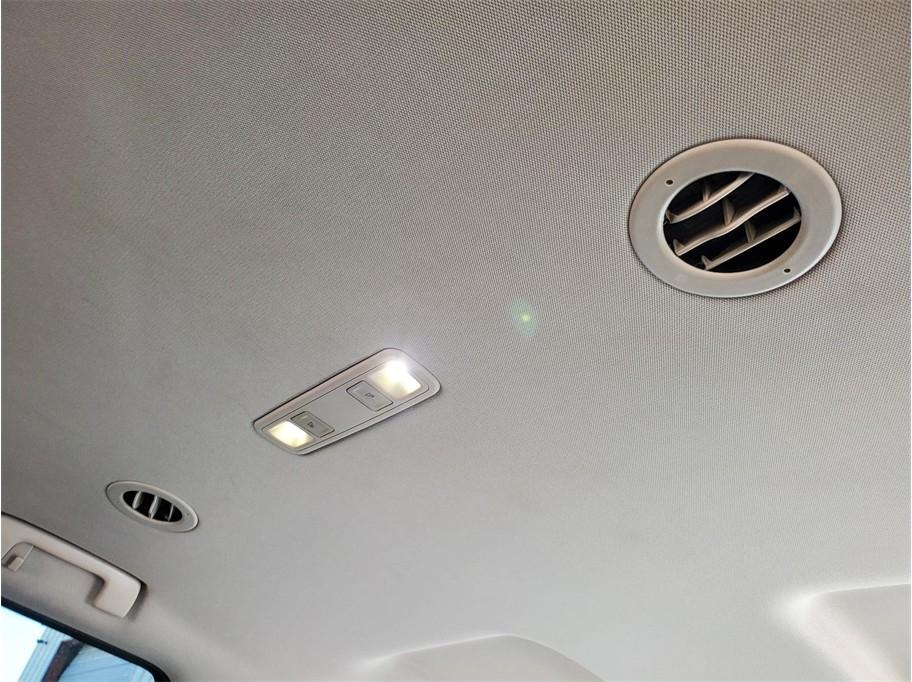 Chevrolet Suburban 2WD 4dr 1500 LT 2017