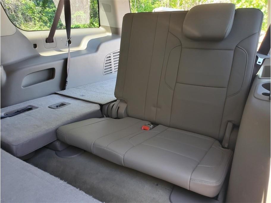 Chevrolet Suburban 2WD 4dr 1500 LT 2017