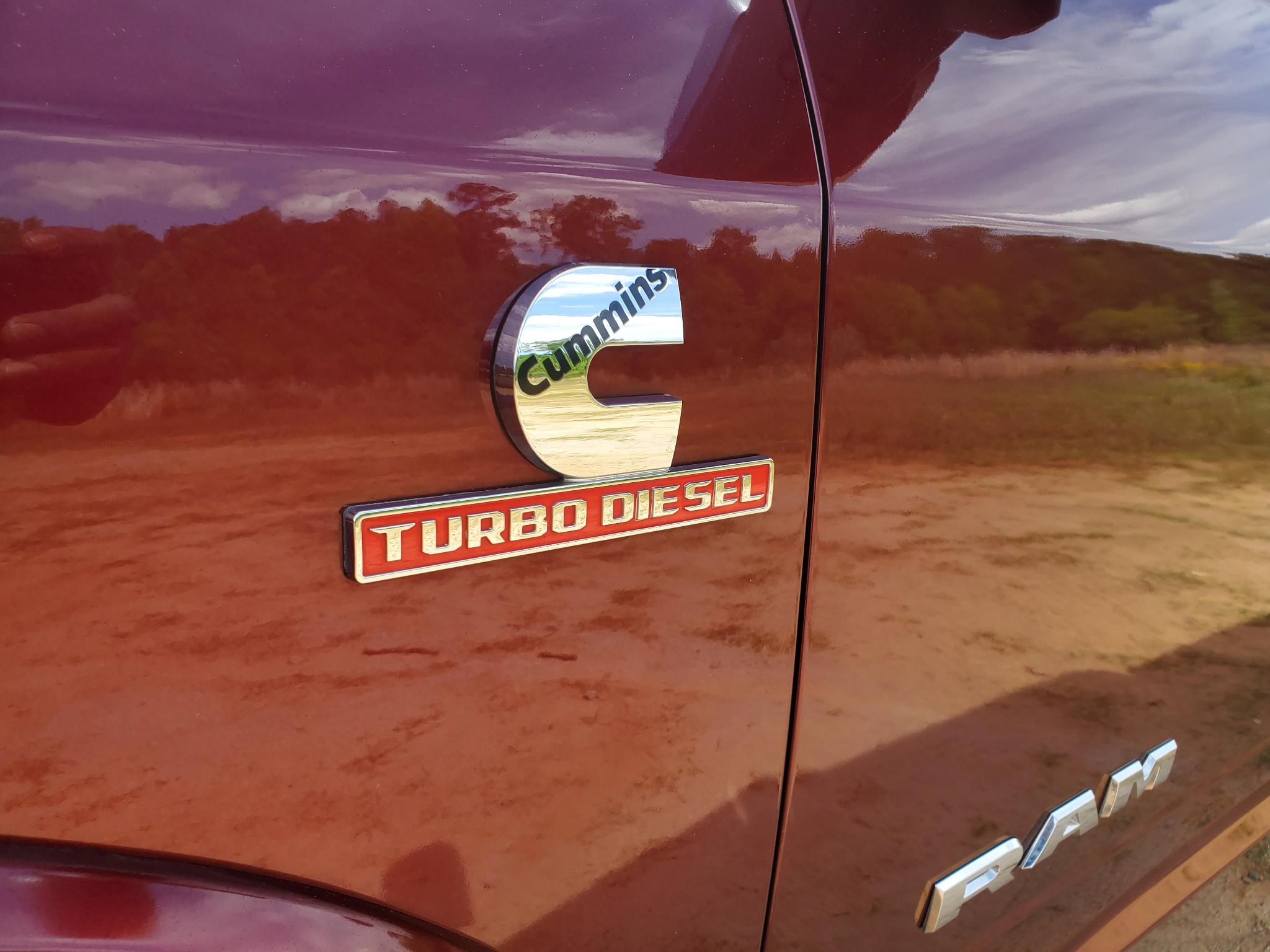 RAM 2500 Laramie 4x4 Crew Cab 6'4" Box 2019