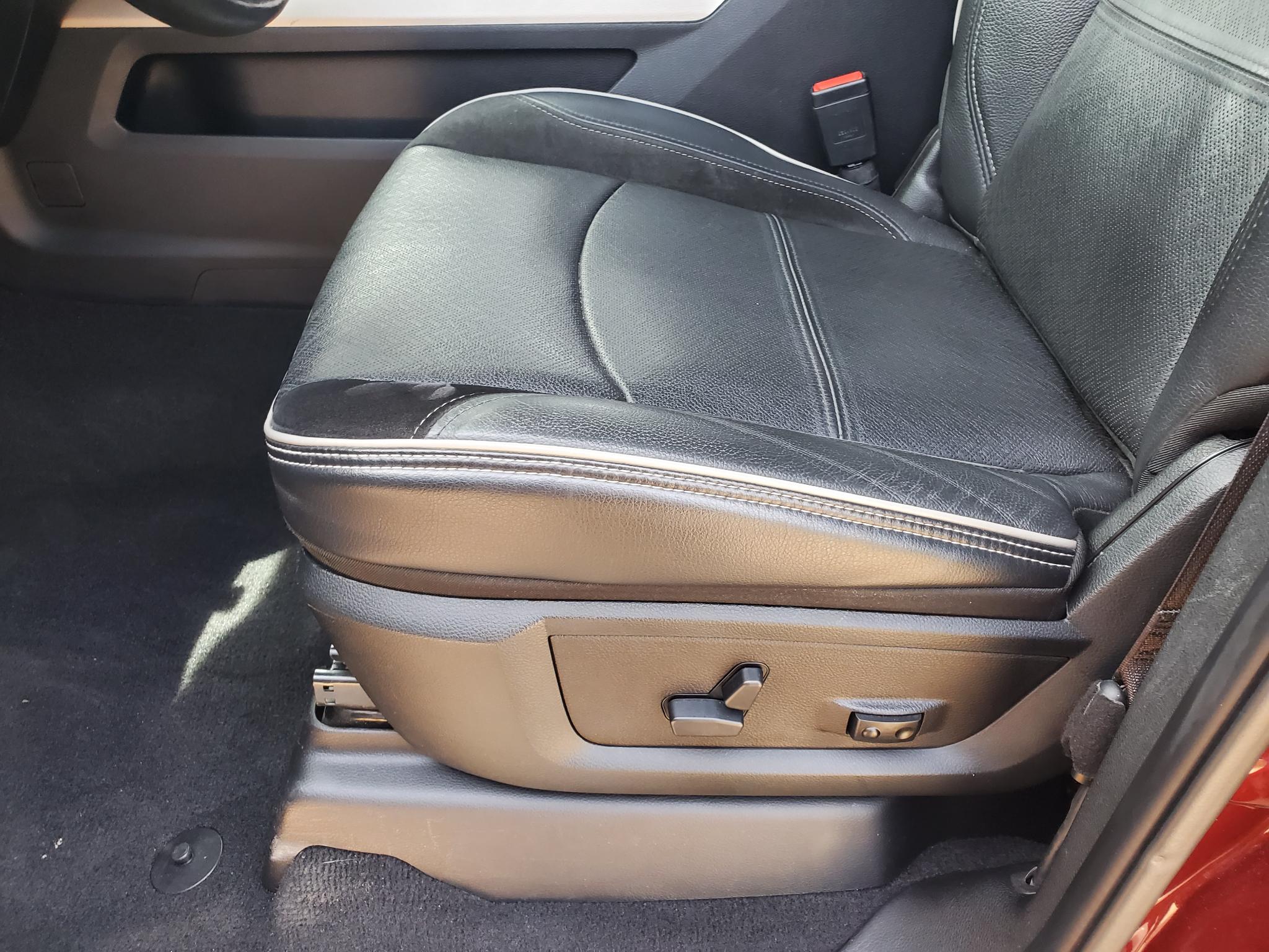 RAM 2500 Laramie 4x4 Crew Cab 6'4" Box 2019