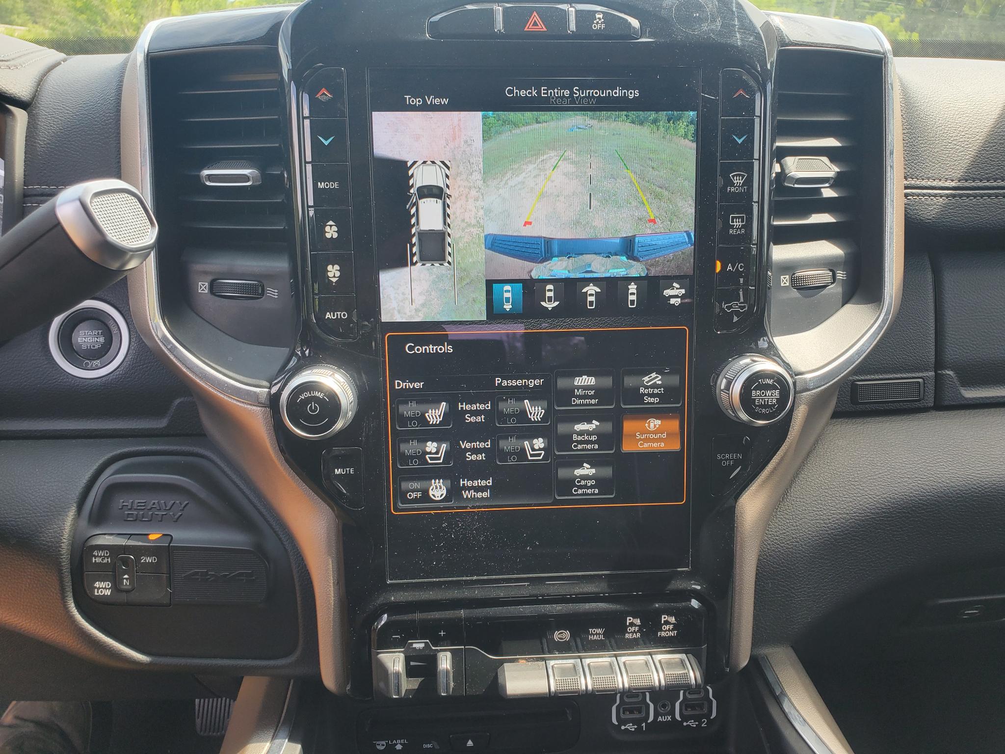 RAM 2500 Laramie 4x4 Crew Cab 6'4" Box 2019