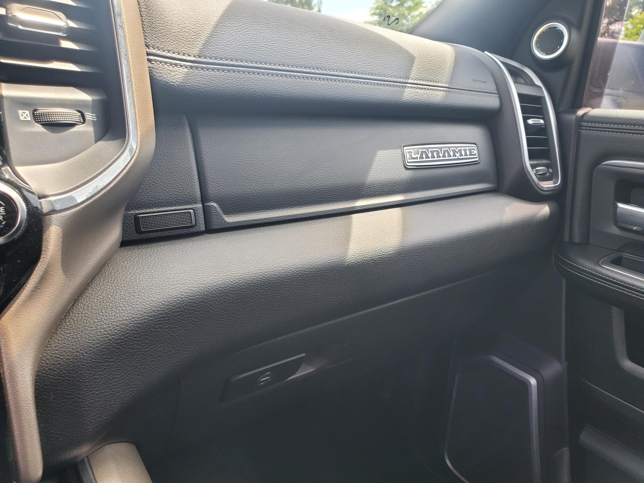 RAM 2500 Laramie 4x4 Crew Cab 6'4" Box 2019