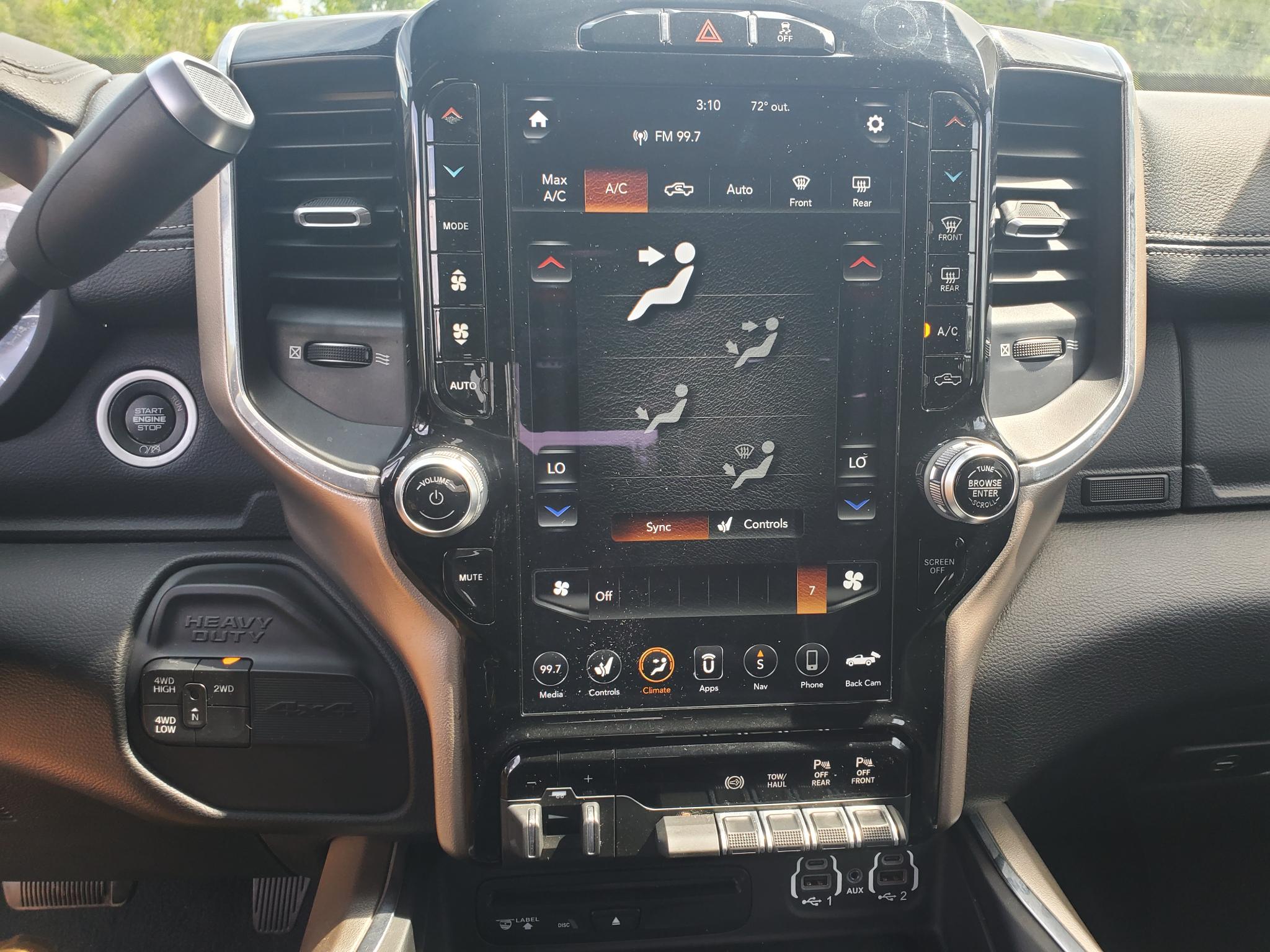 RAM 2500 Laramie 4x4 Crew Cab 6'4" Box 2019