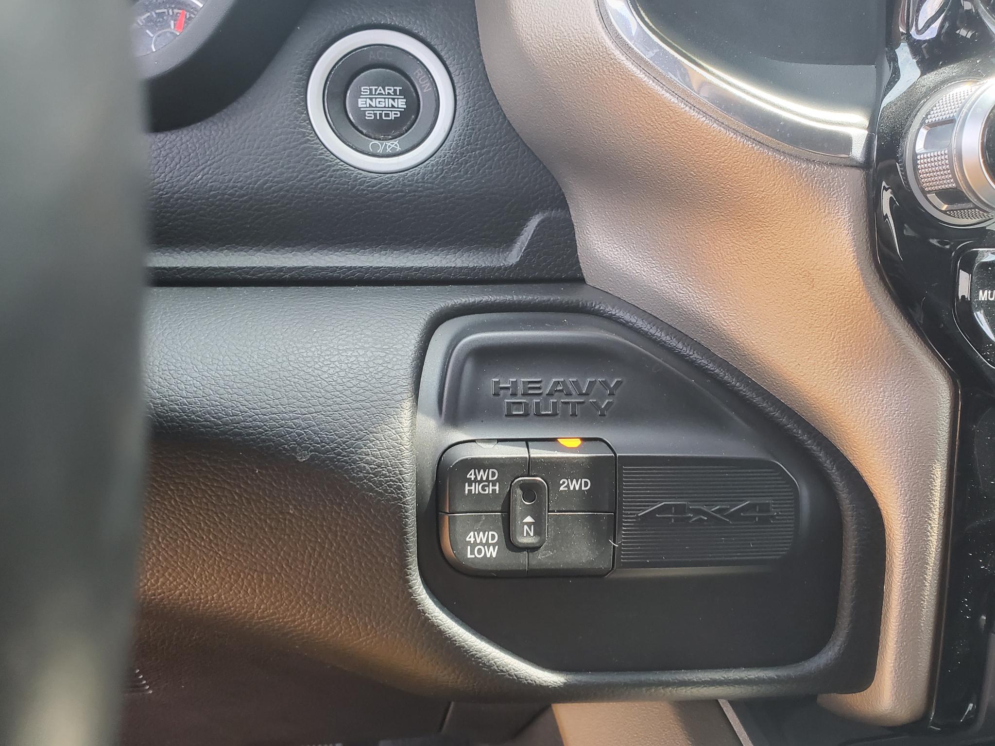 RAM 2500 Laramie 4x4 Crew Cab 6'4" Box 2019