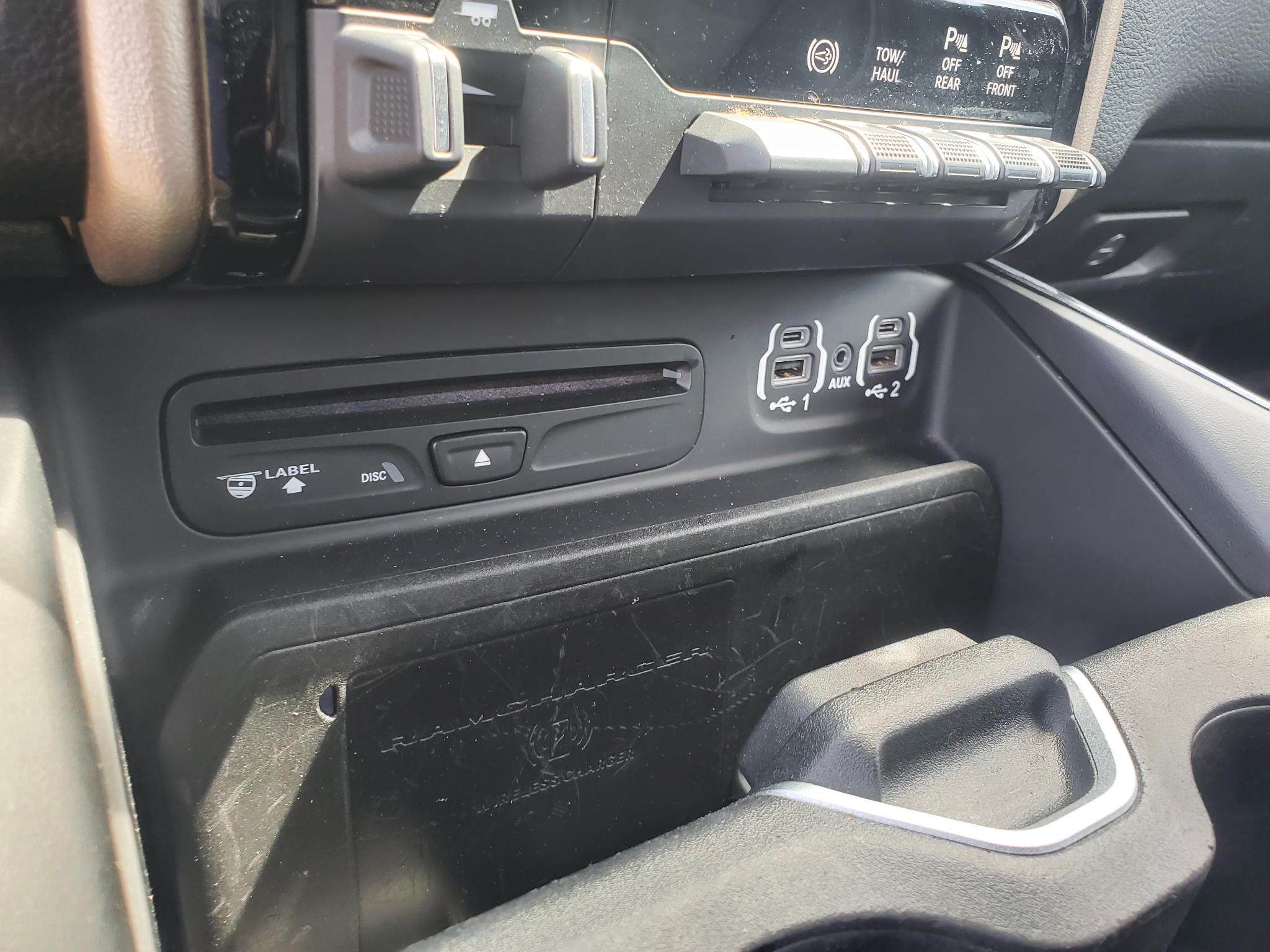 RAM 2500 Laramie 4x4 Crew Cab 6'4" Box 2019