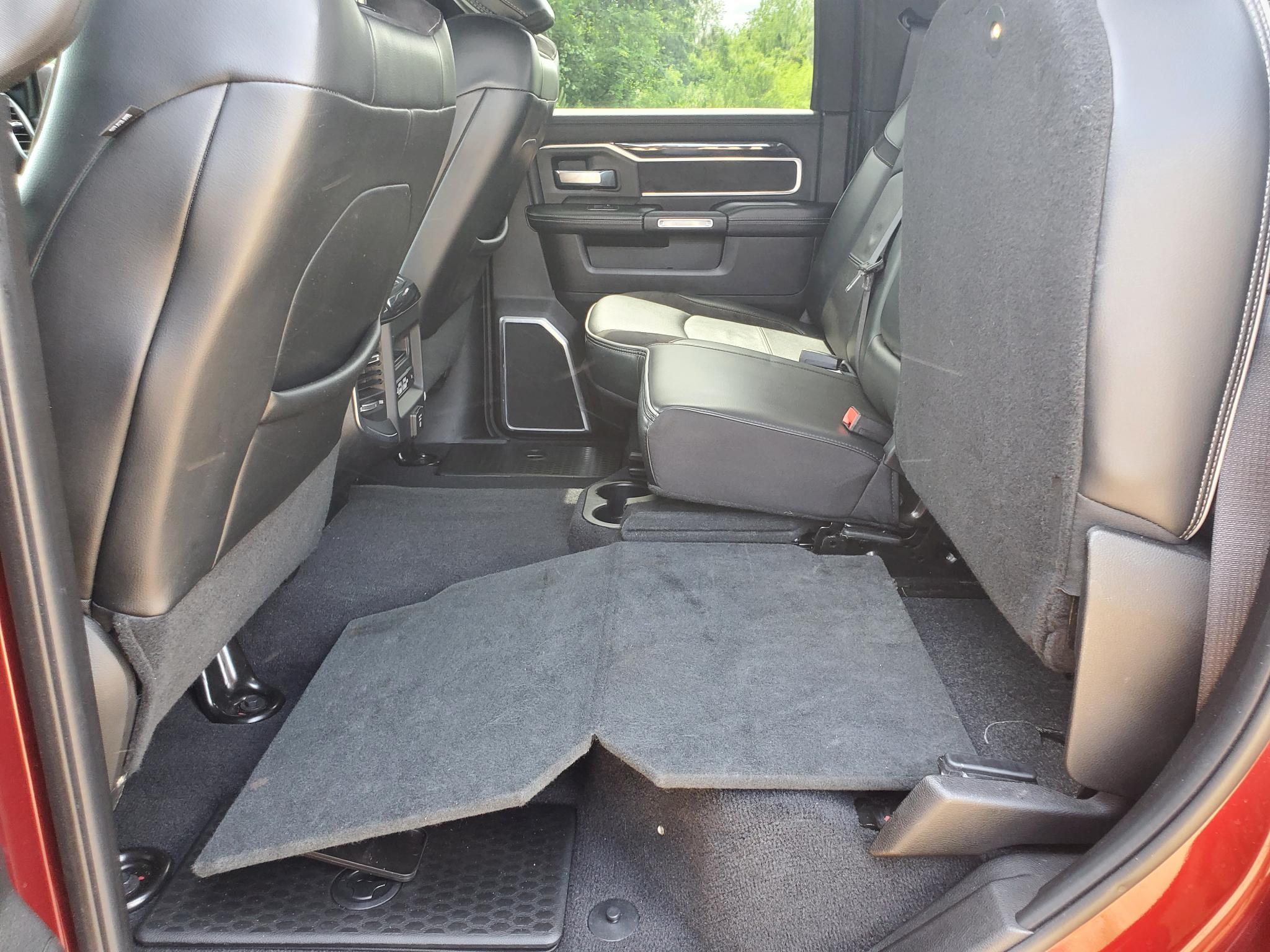 RAM 2500 Laramie 4x4 Crew Cab 6'4" Box 2019