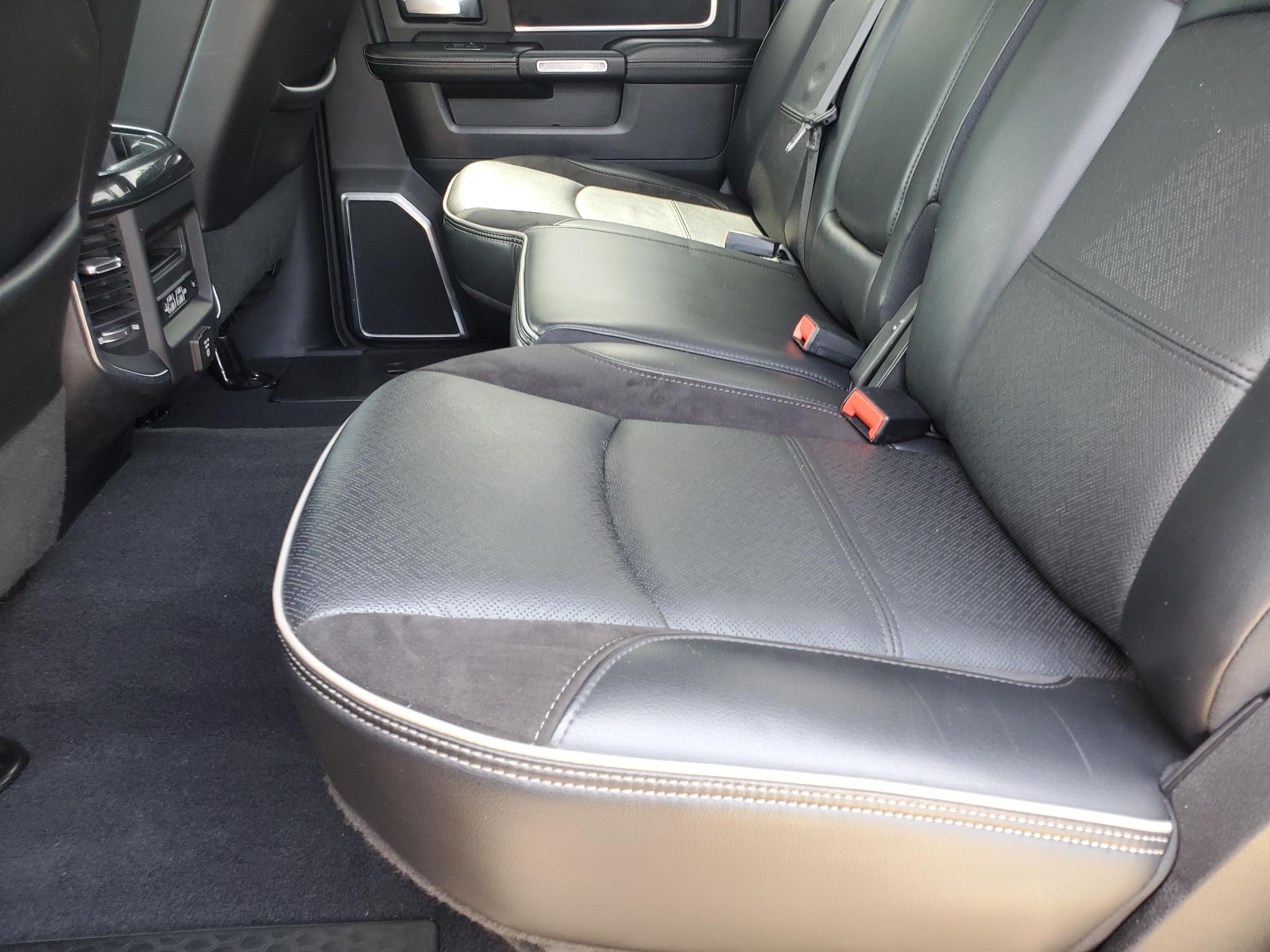 RAM 2500 Laramie 4x4 Crew Cab 6'4" Box 2019