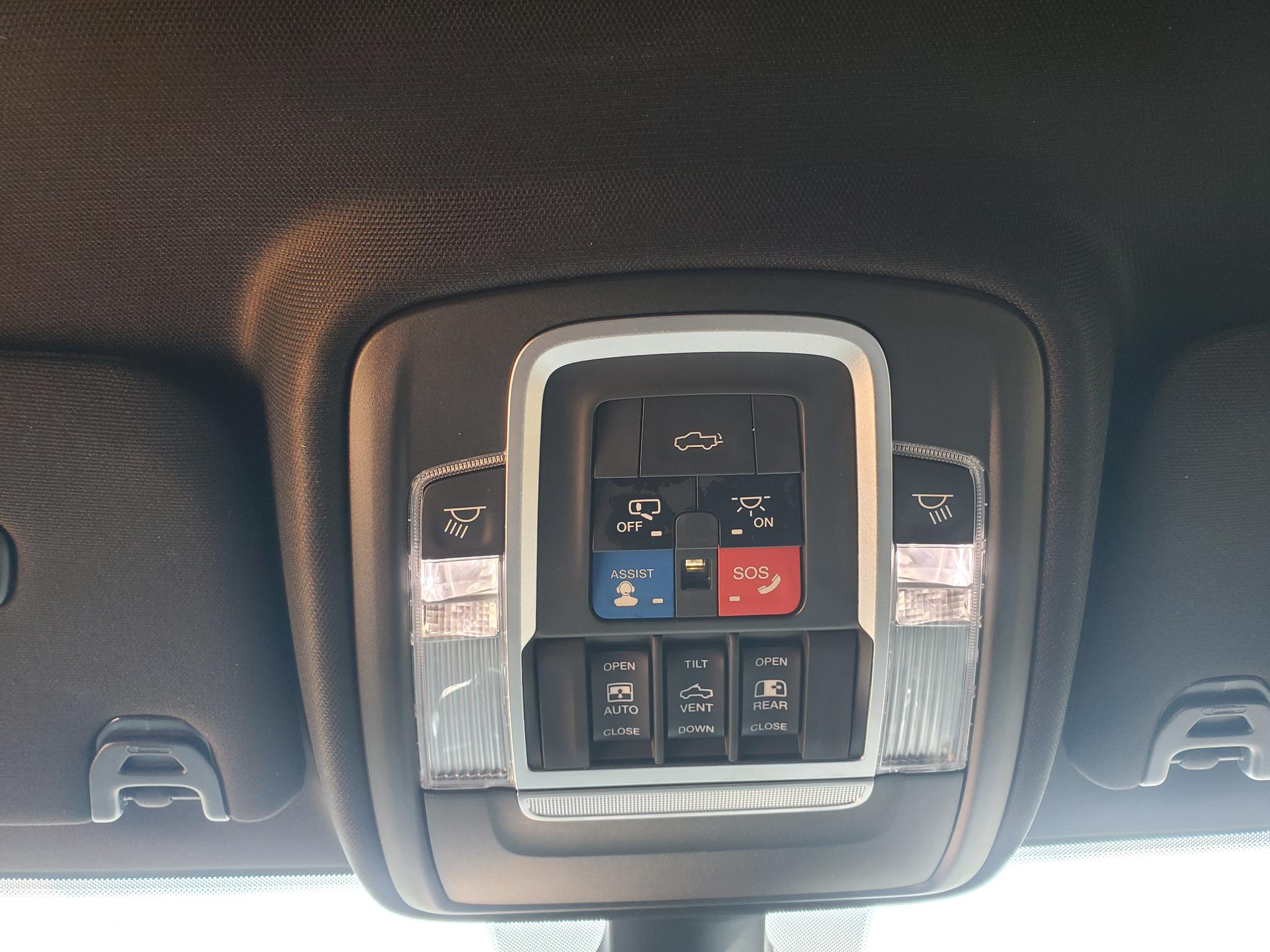 RAM 2500 Laramie 4x4 Crew Cab 6'4" Box 2019