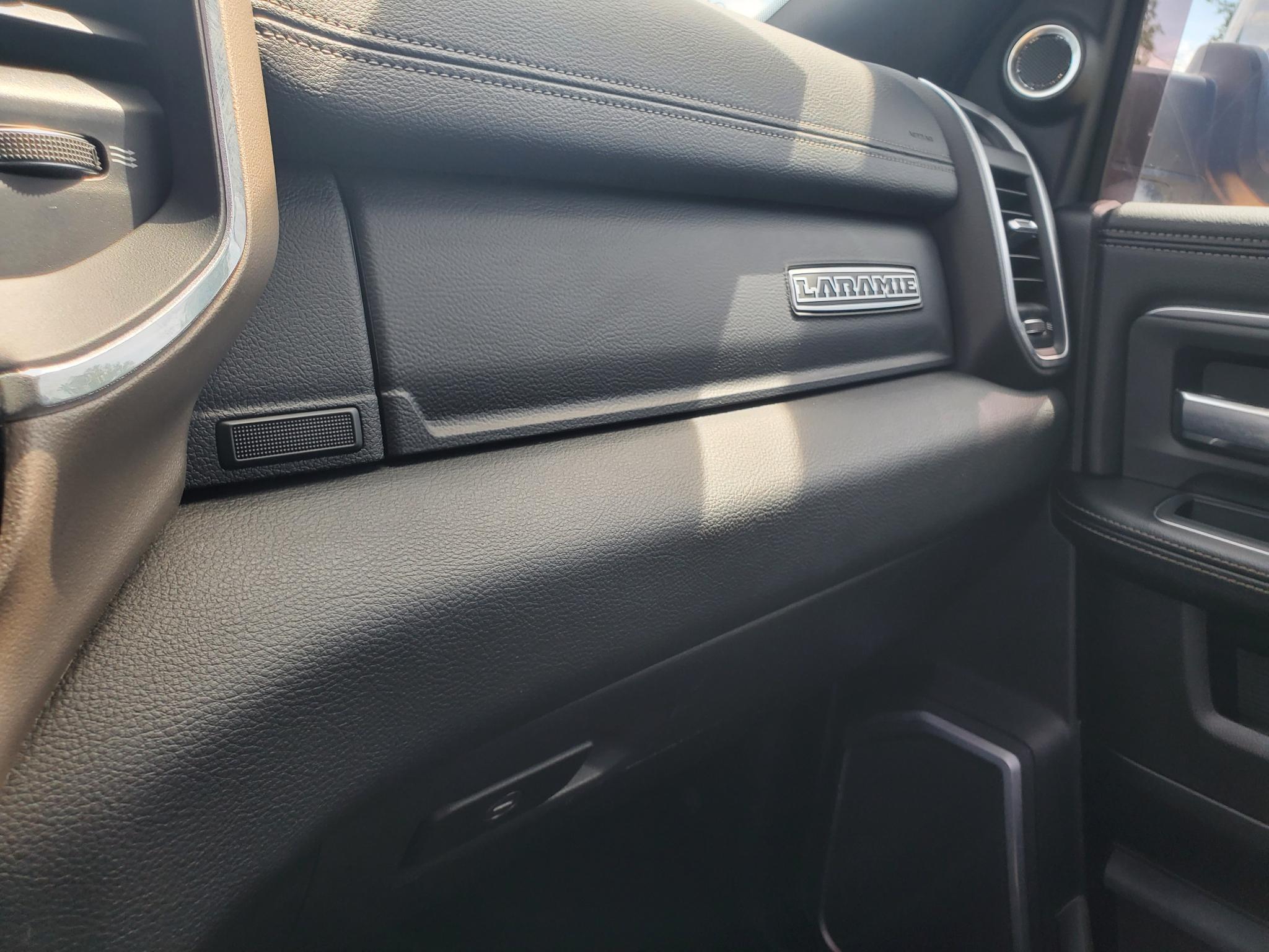 RAM 2500 Laramie 4x4 Crew Cab 6'4" Box 2019
