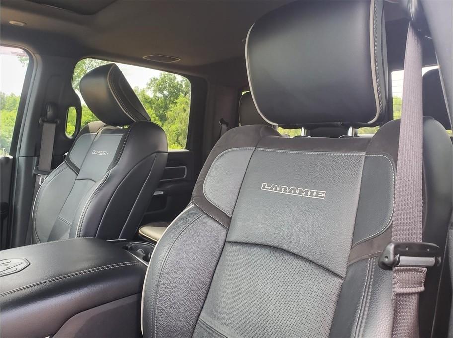 RAM 2500 Laramie 4x4 Crew Cab 6'4" Box 2019