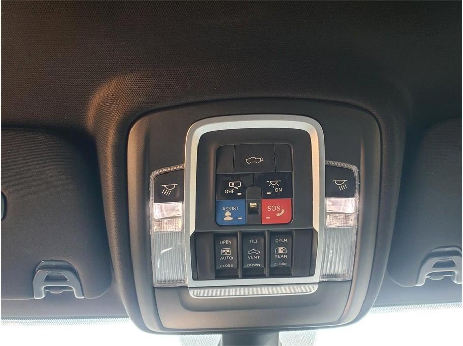 RAM 2500 Laramie 4x4 Crew Cab 6'4" Box 2019