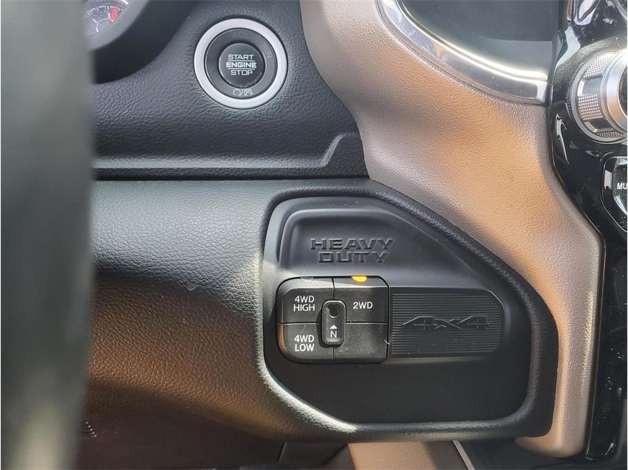 RAM 2500 Laramie 4x4 Crew Cab 6'4" Box 2019