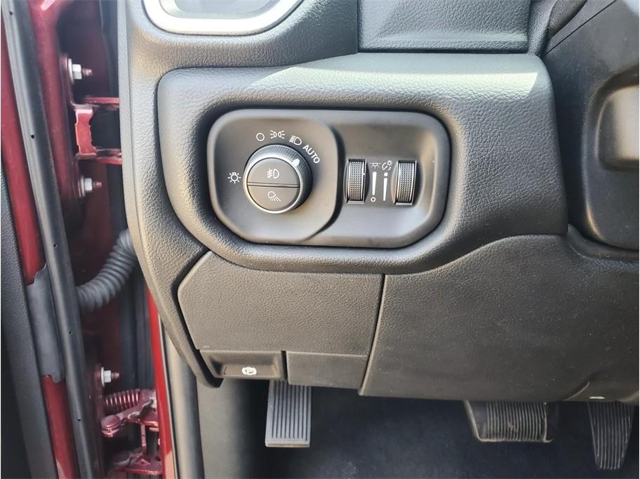 RAM 2500 Laramie 4x4 Crew Cab 6'4" Box 2019