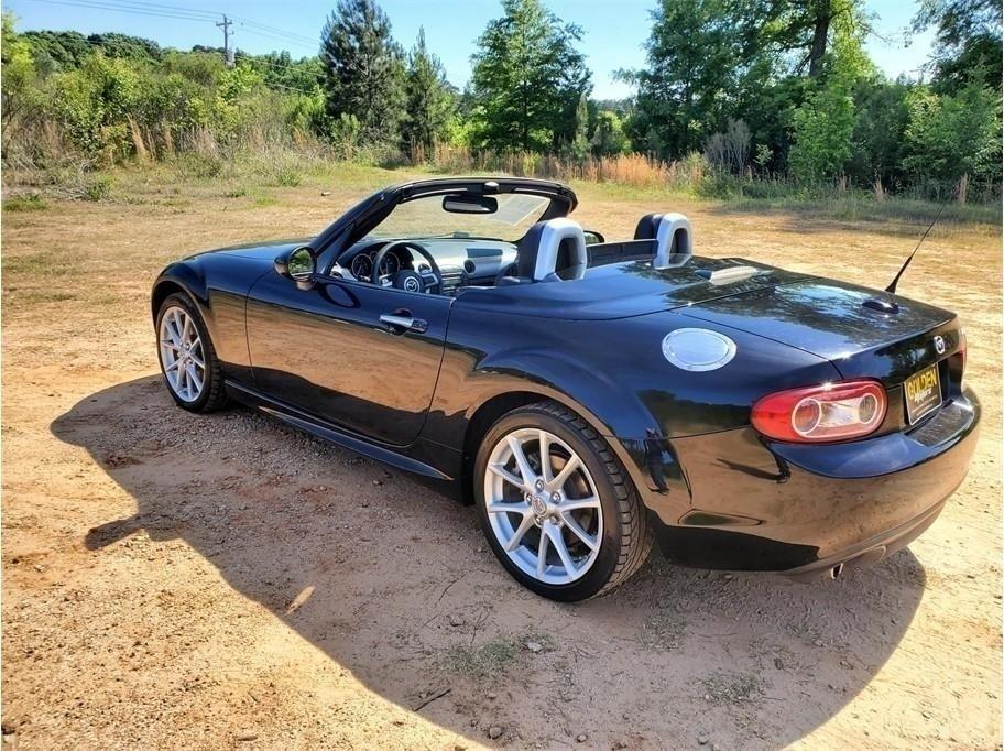Mazda MX-5 Miata  2010