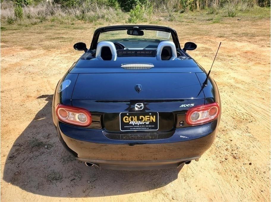 Mazda MX-5 Miata  2010