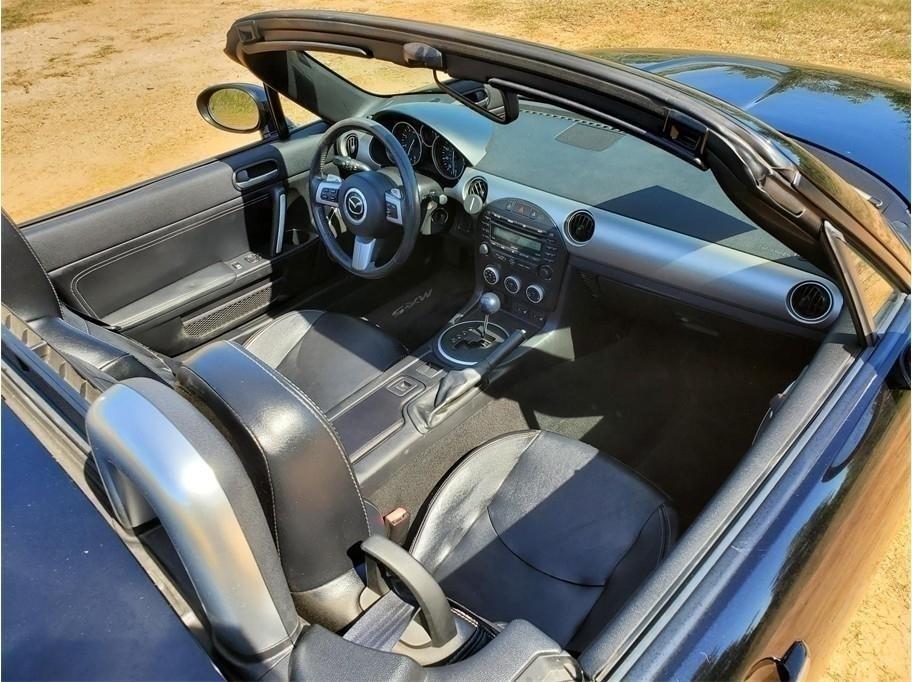 Mazda MX-5 Miata  2010