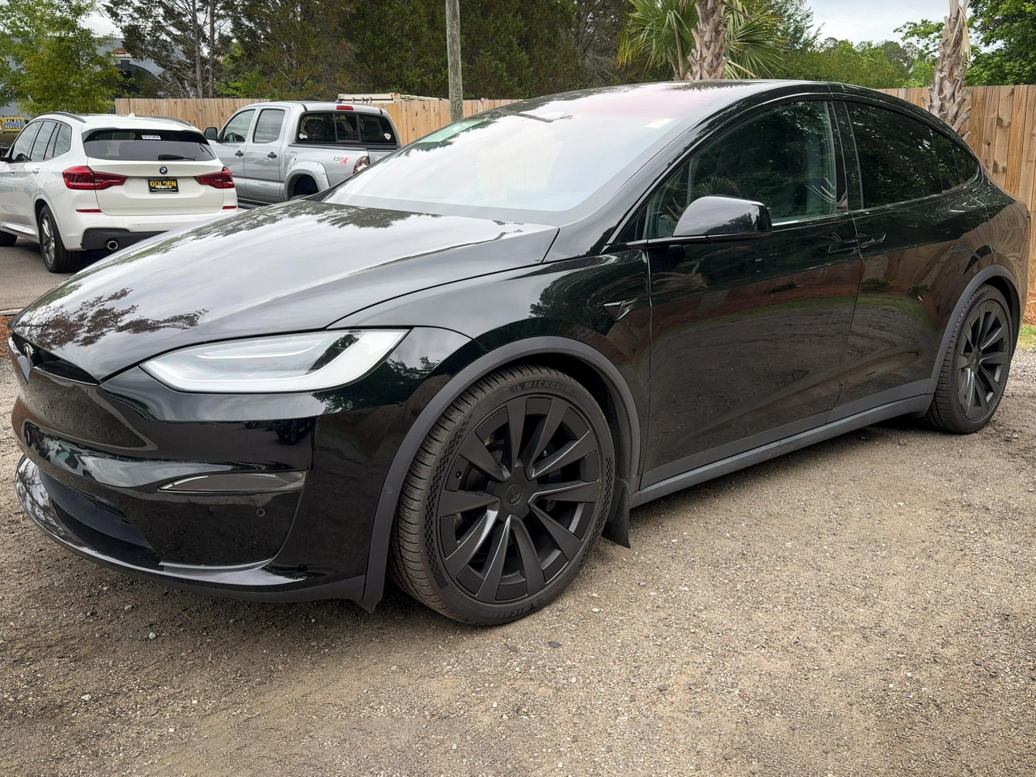Tesla Model X  2022