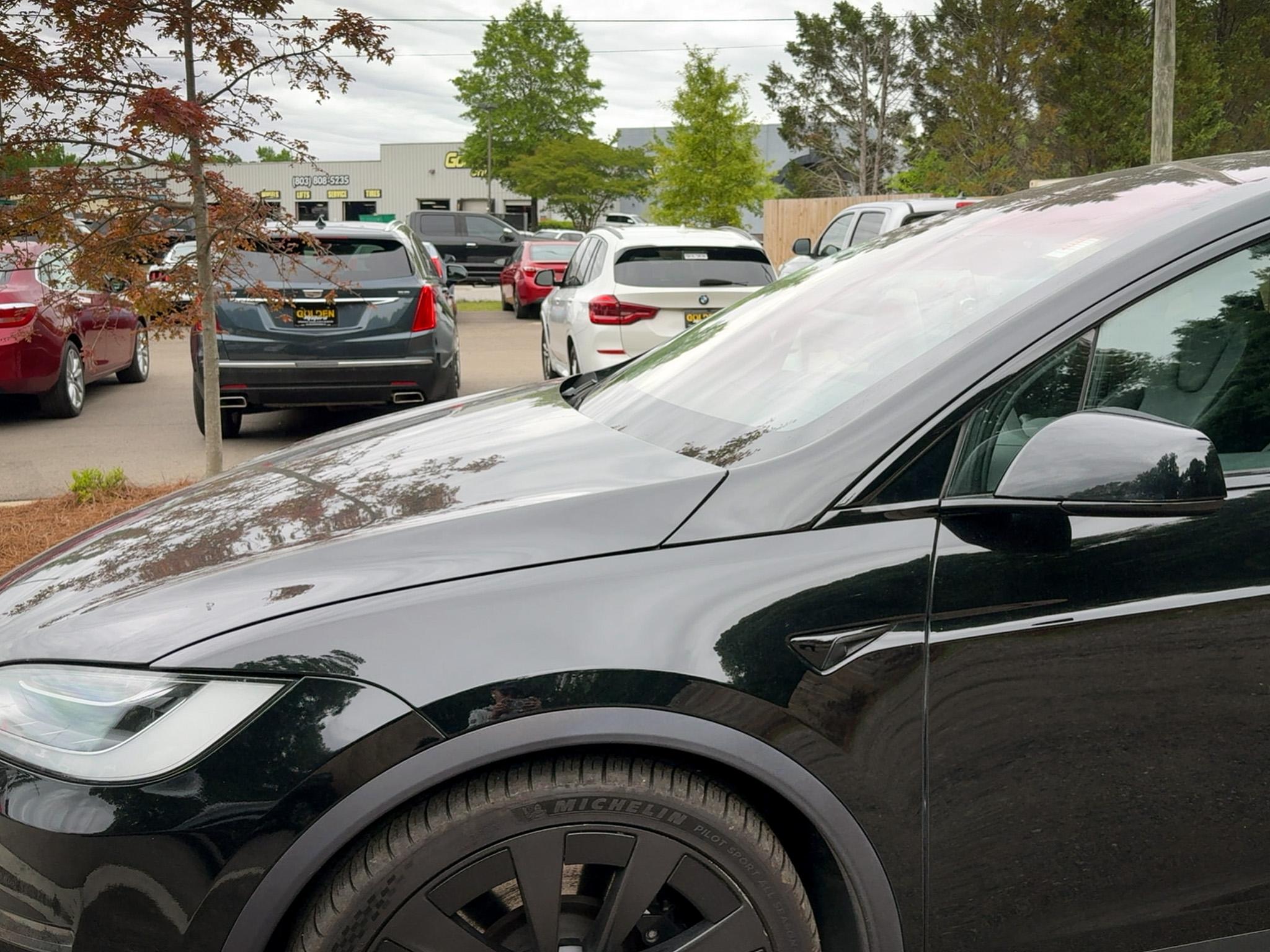Tesla Model X  2022