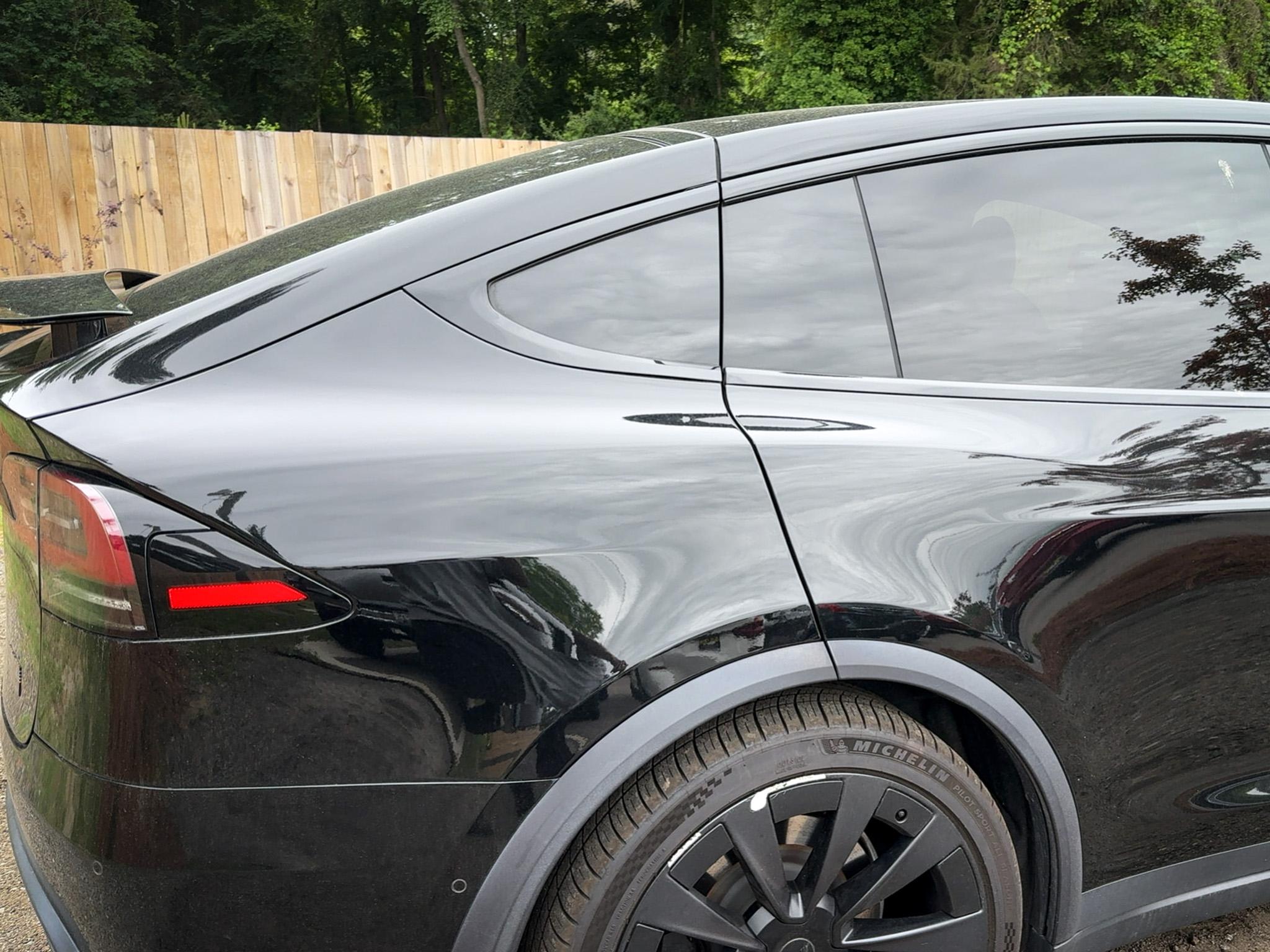 Tesla Model X  2022