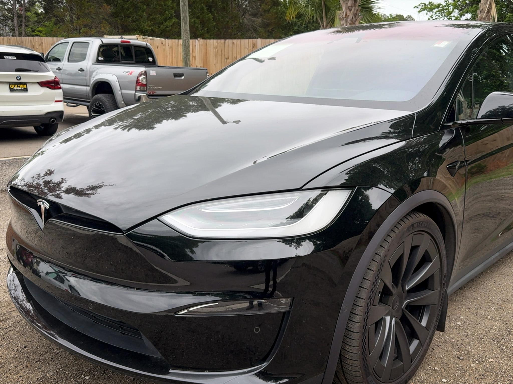 Tesla Model X  2022