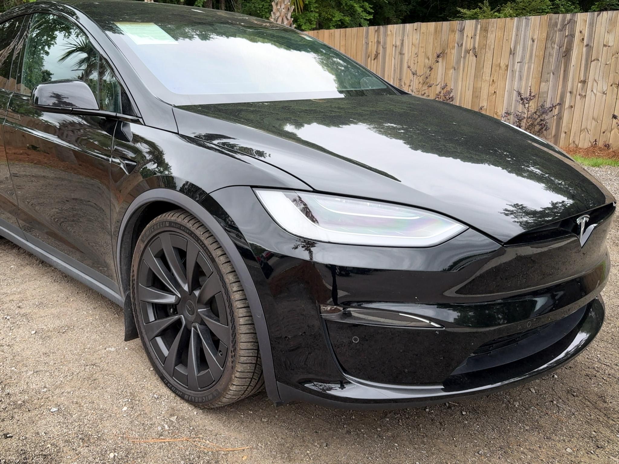 Tesla Model X  2022