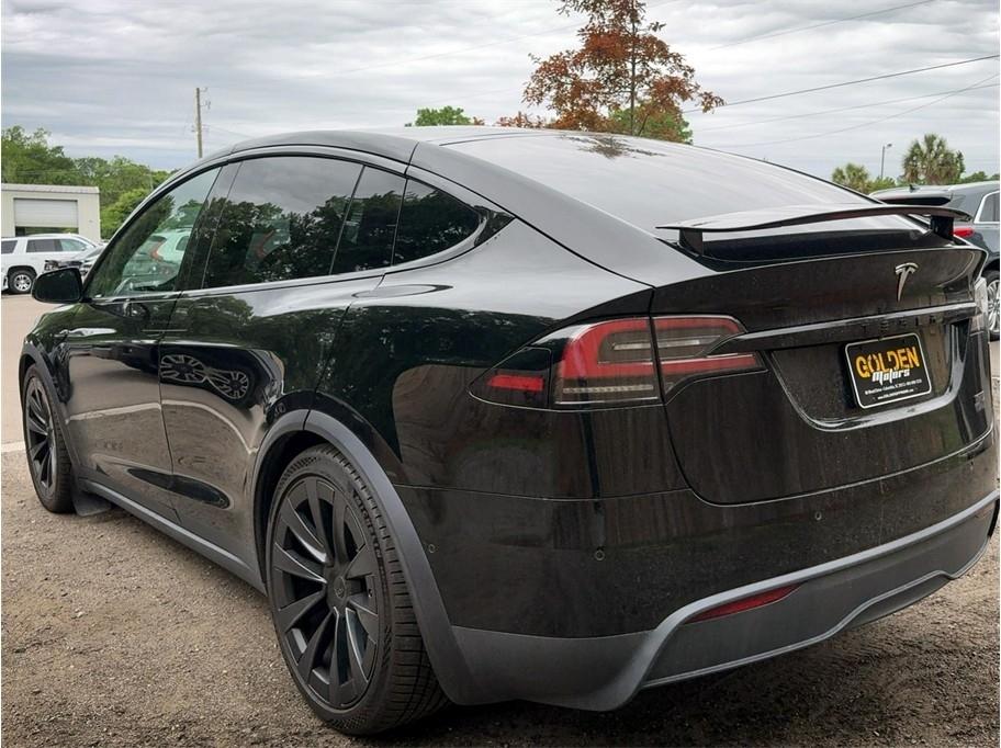 Tesla Model X  2022