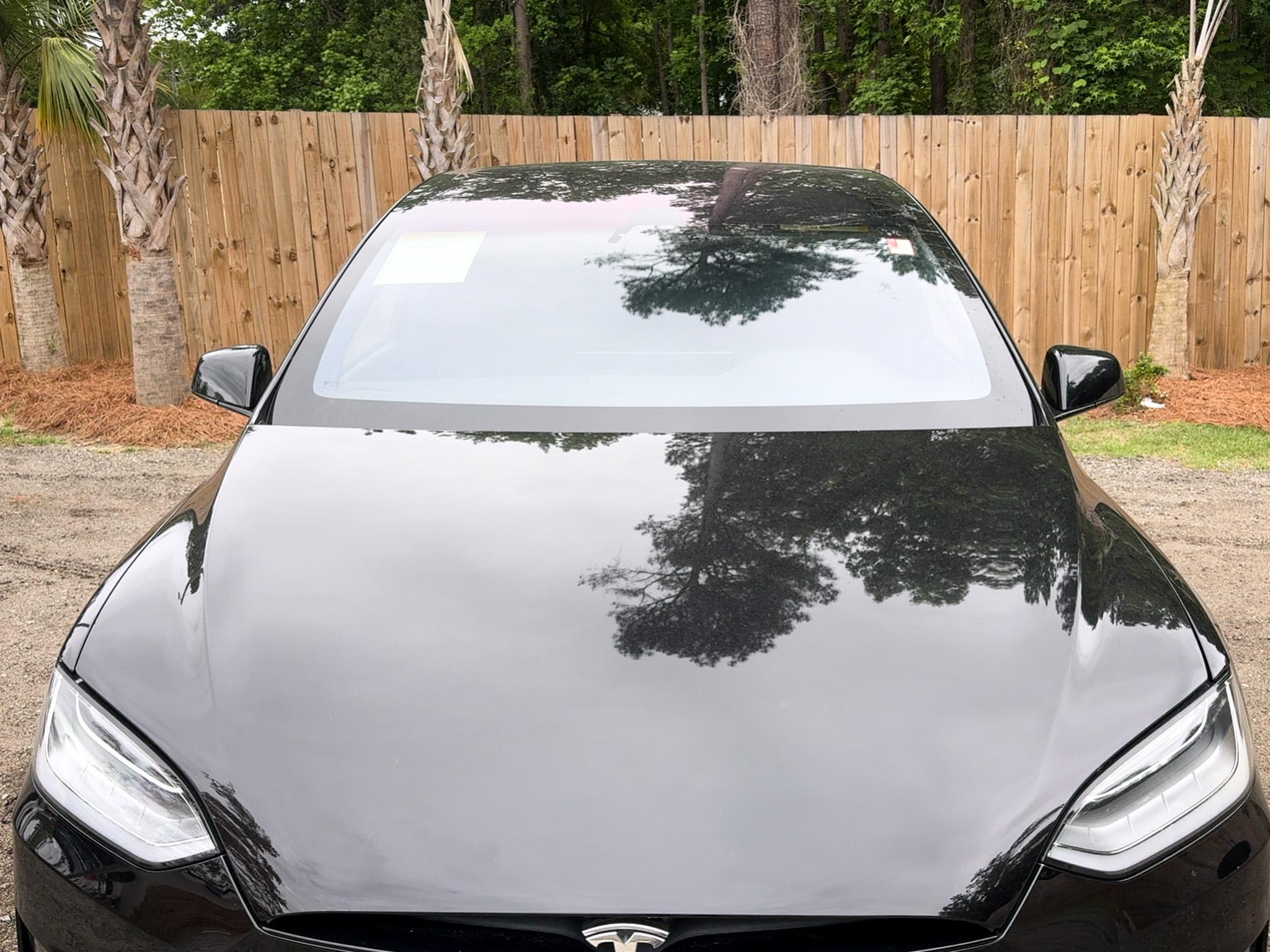 Tesla Model X  2022