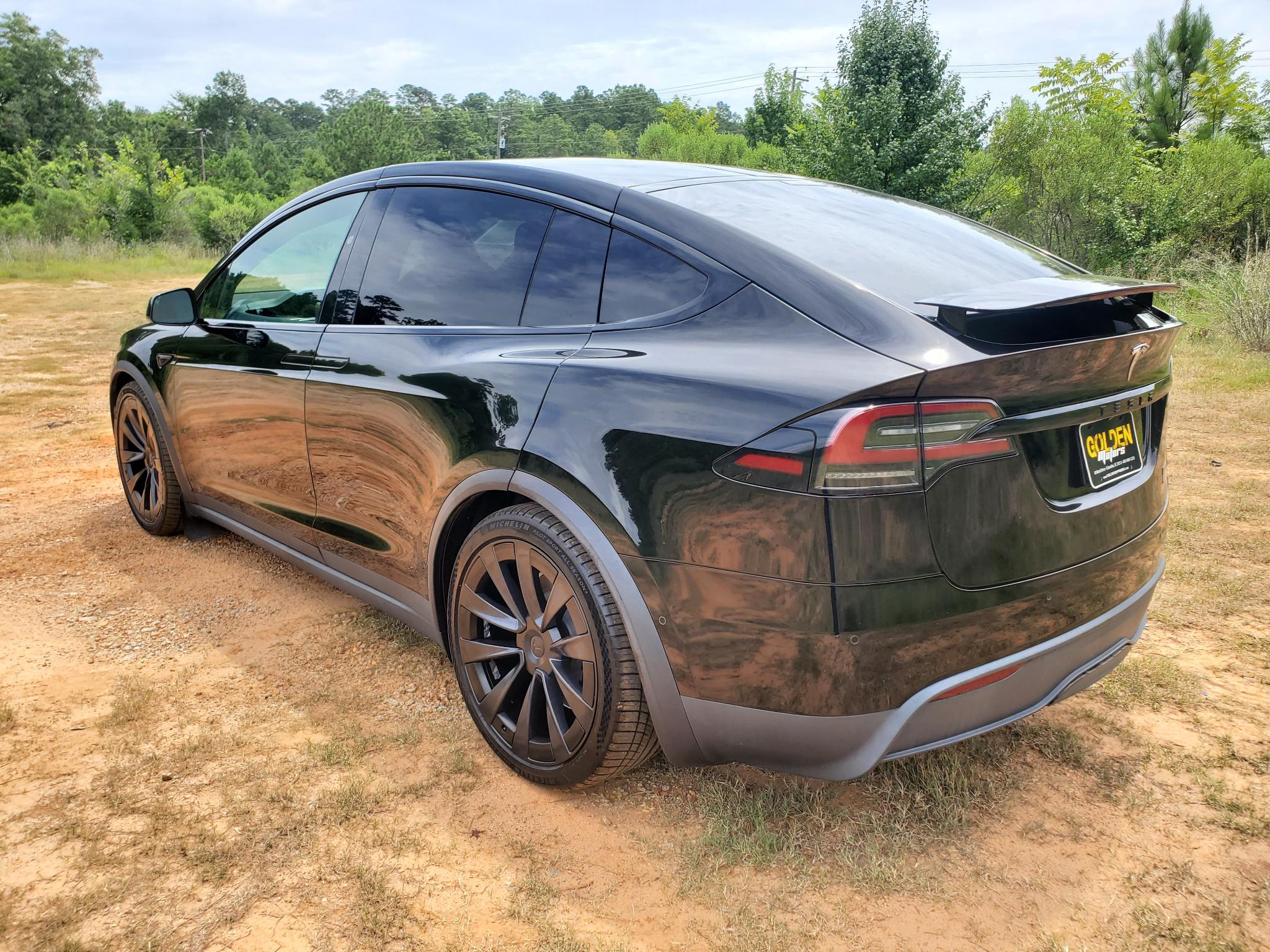 Tesla Model X  2022