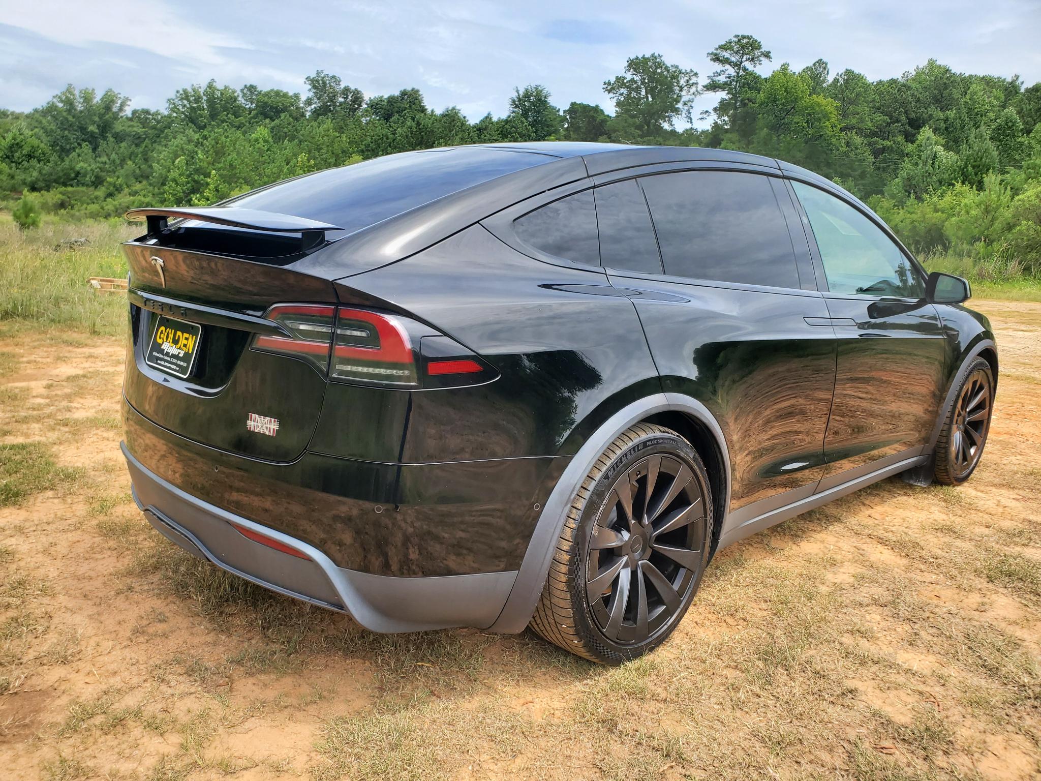 Tesla Model X  2022