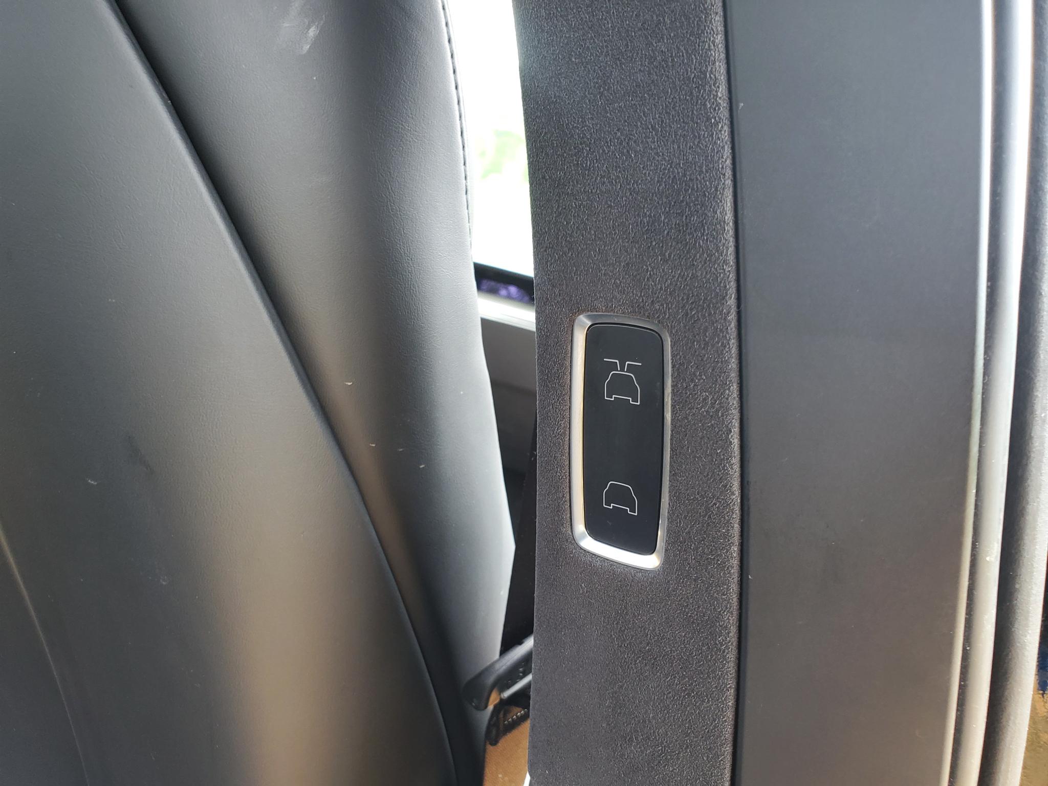 Tesla Model X  2022