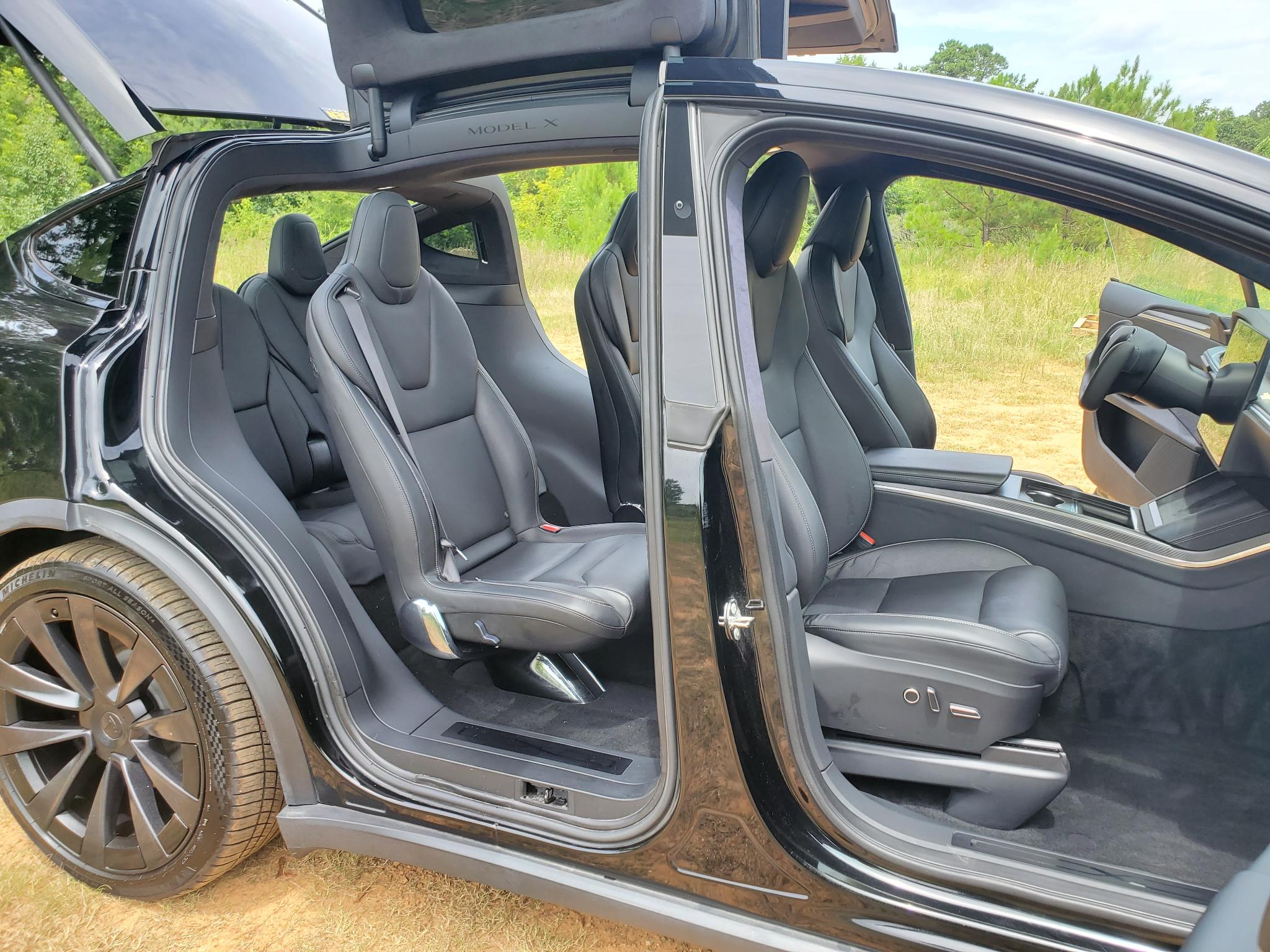 Tesla Model X  2022