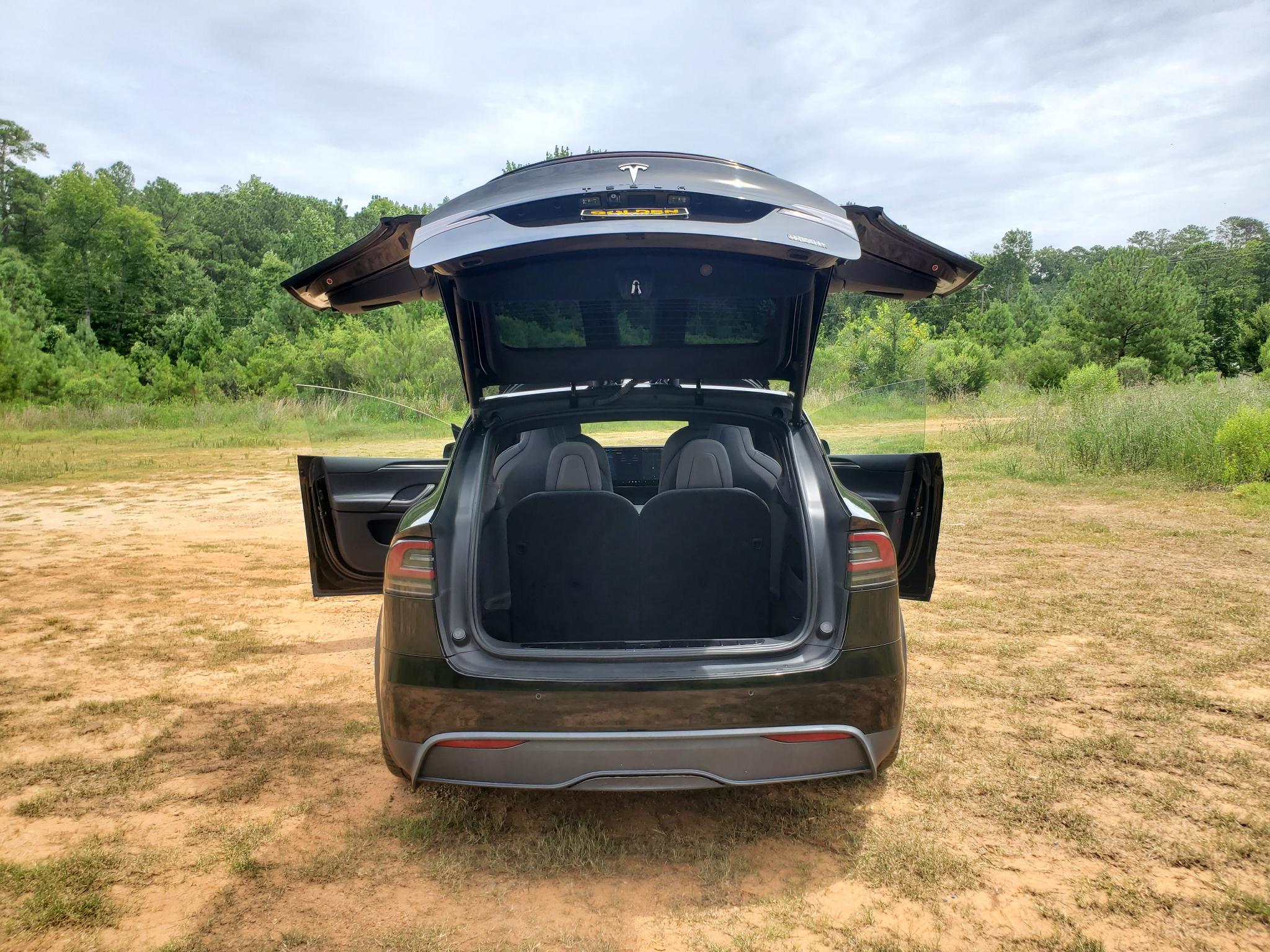 Tesla Model X  2022